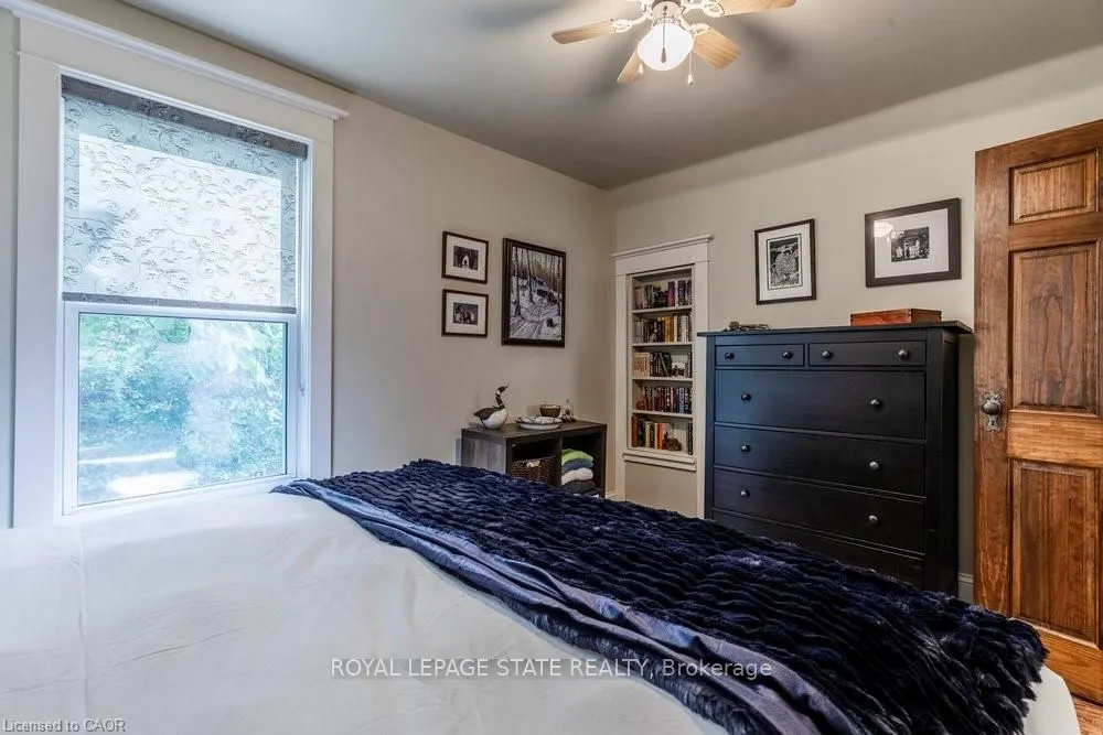 210 Charlton Avenue E