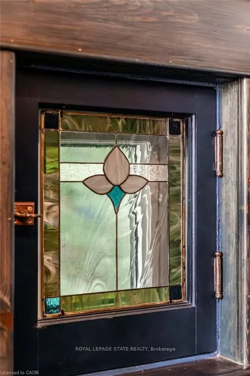 210 Charlton Avenue E