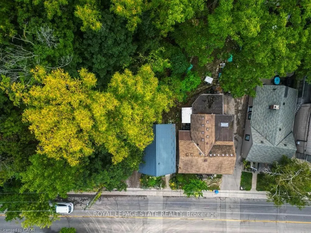 210 Charlton Avenue E