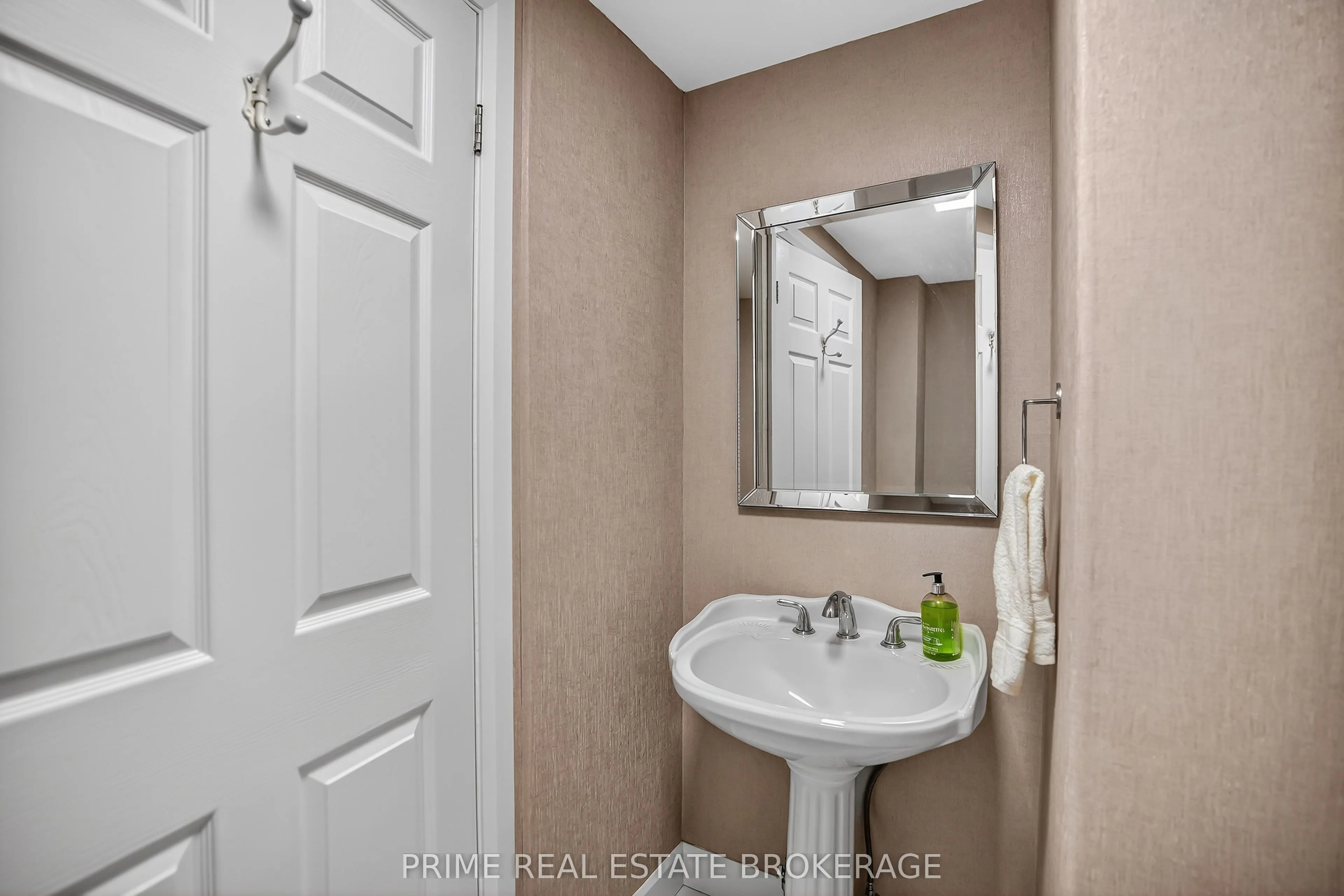 4626 Colonel Talbot Street