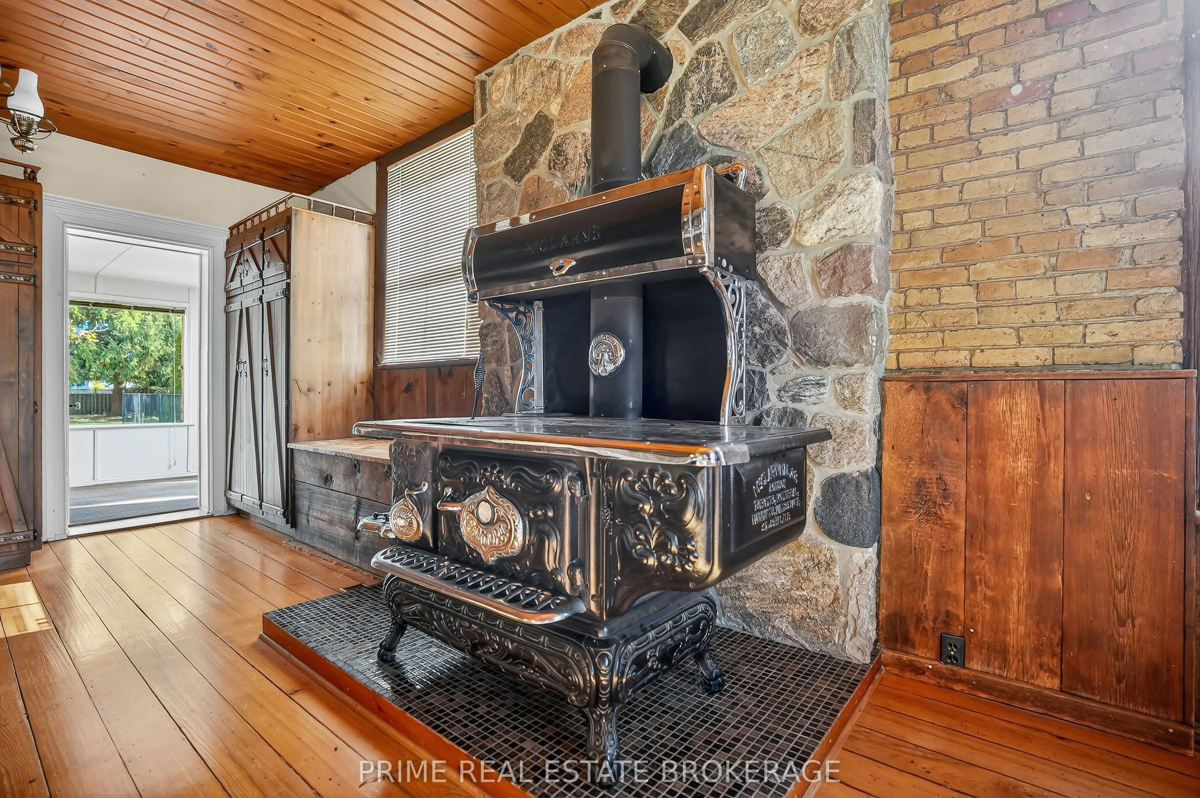 4626 Colonel Talbot Street