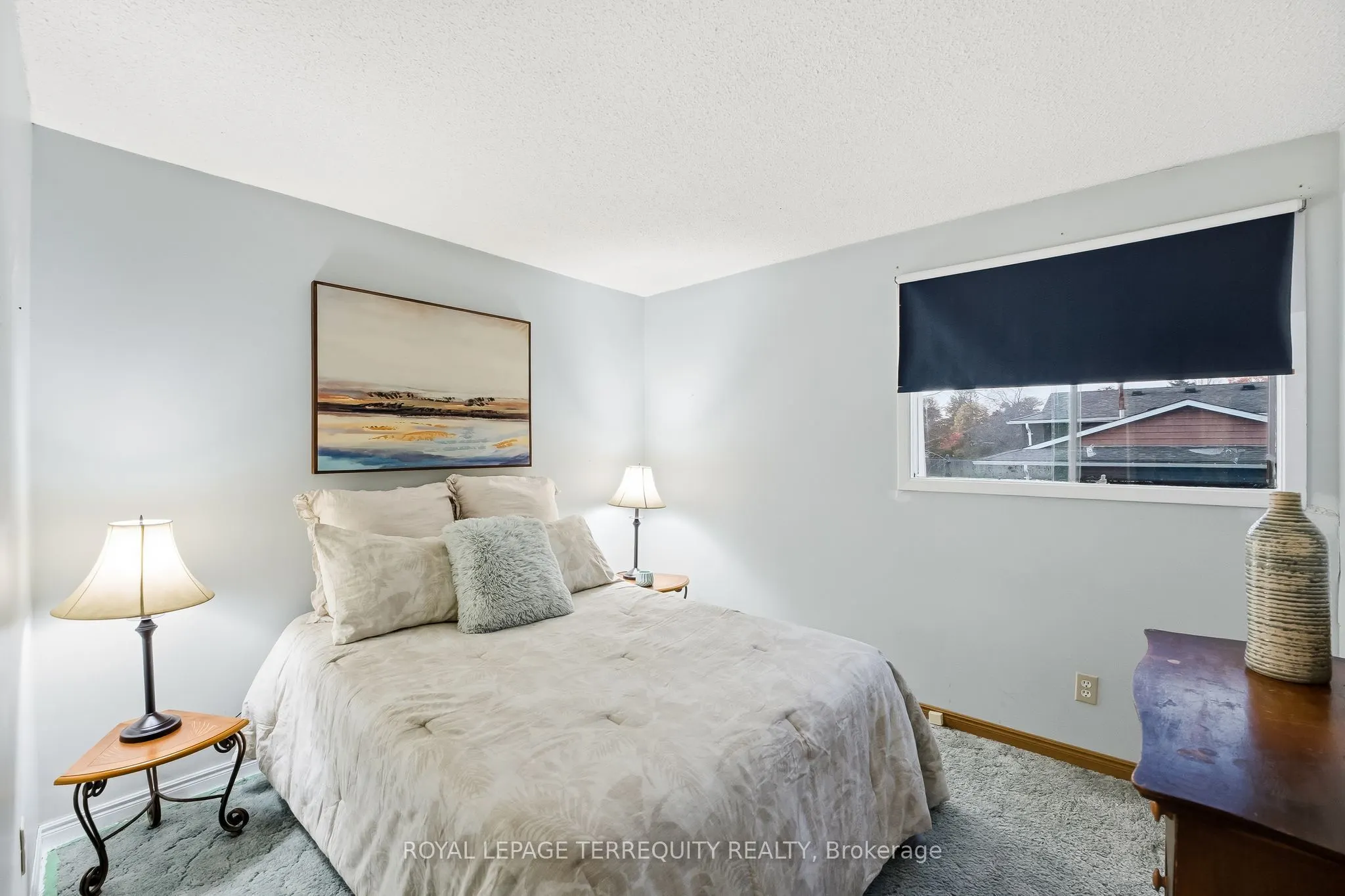 652 Spragge Crescent