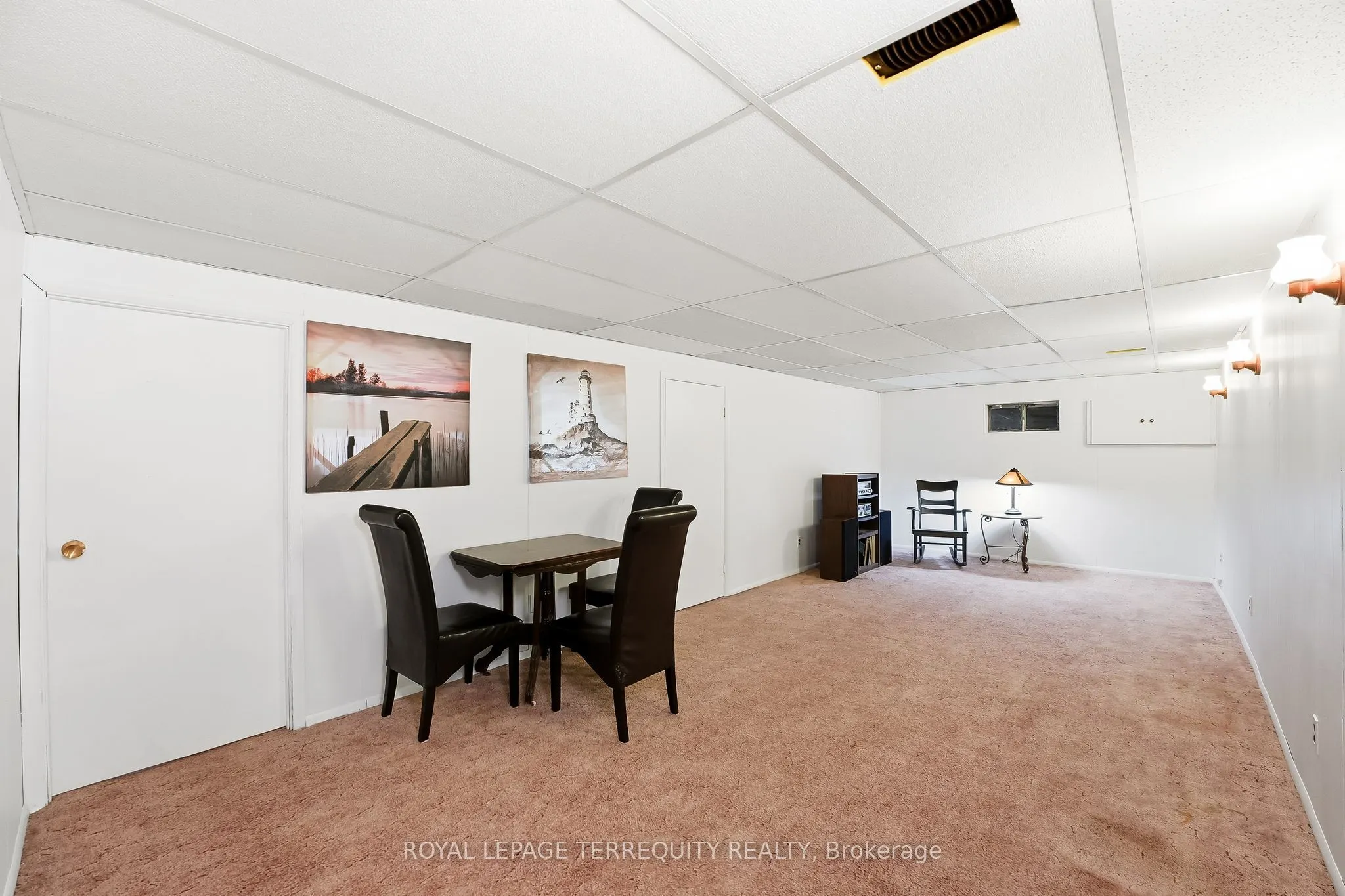 652 Spragge Crescent