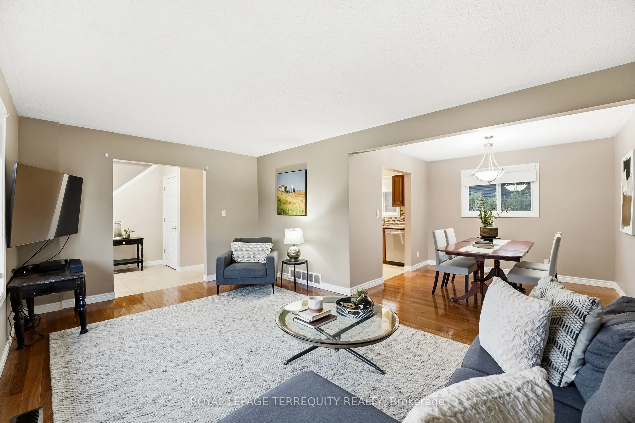 652 Spragge Crescent