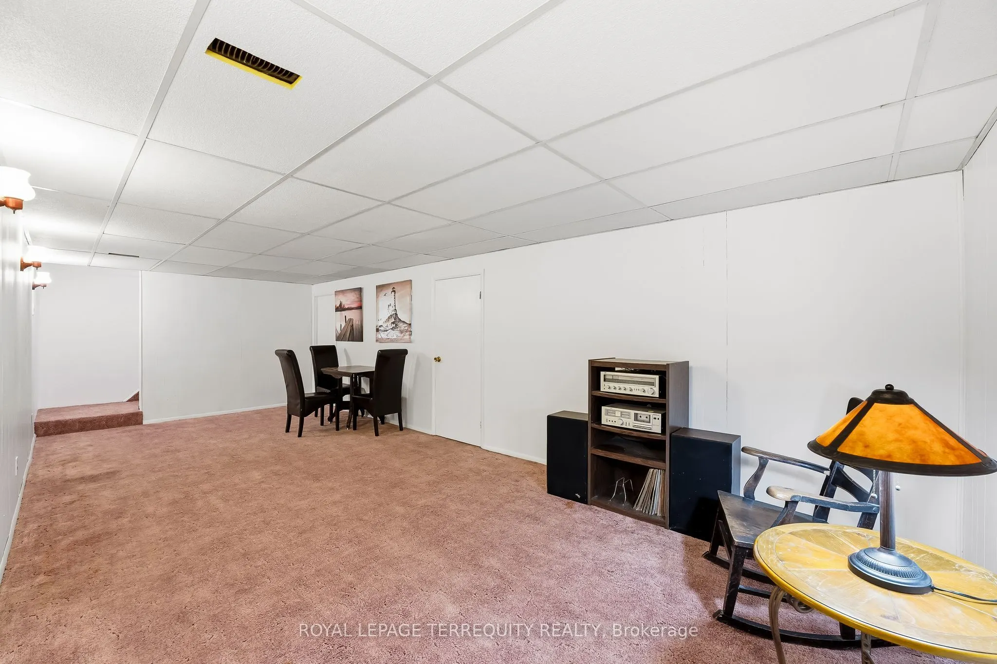 652 Spragge Crescent