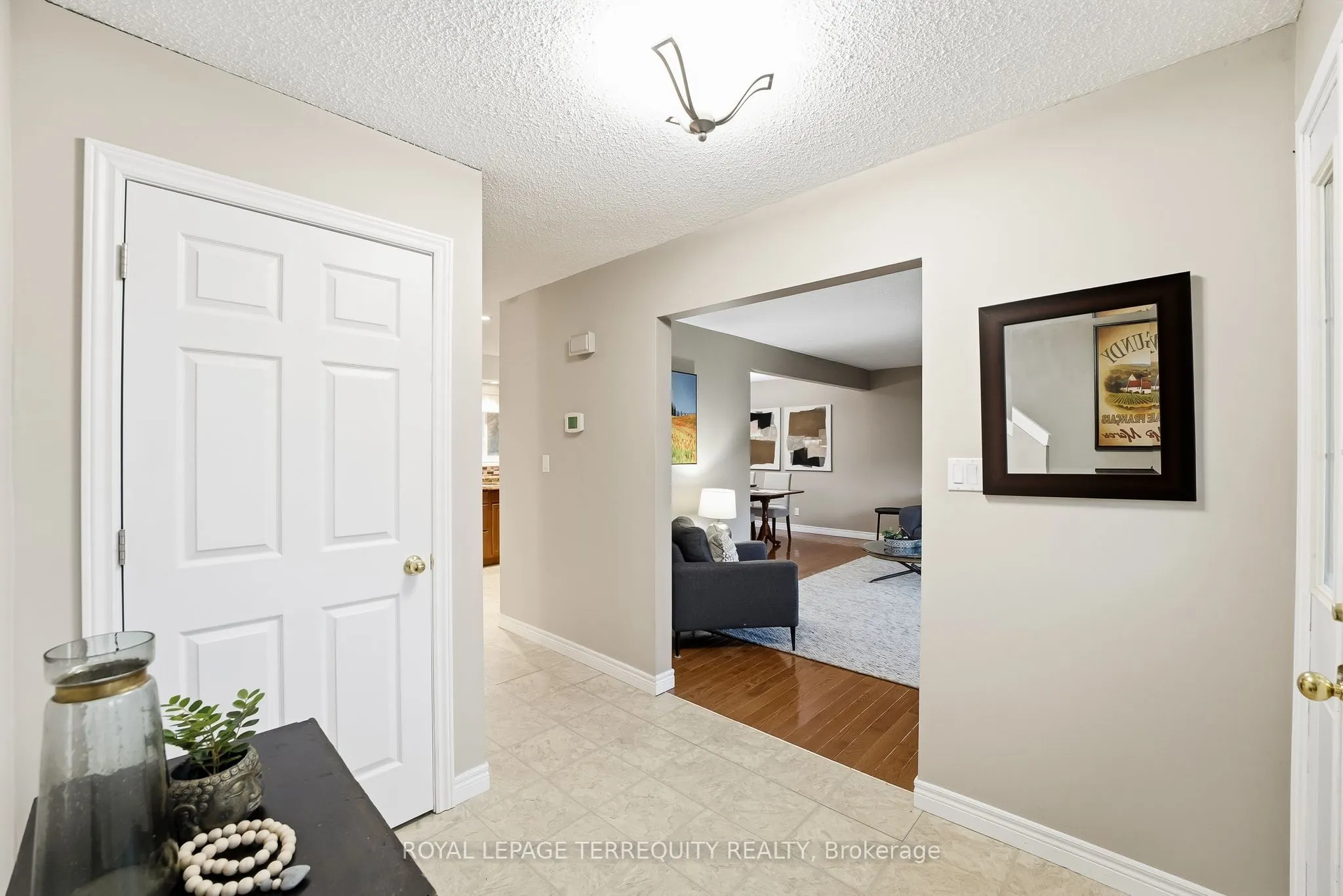 652 Spragge Crescent