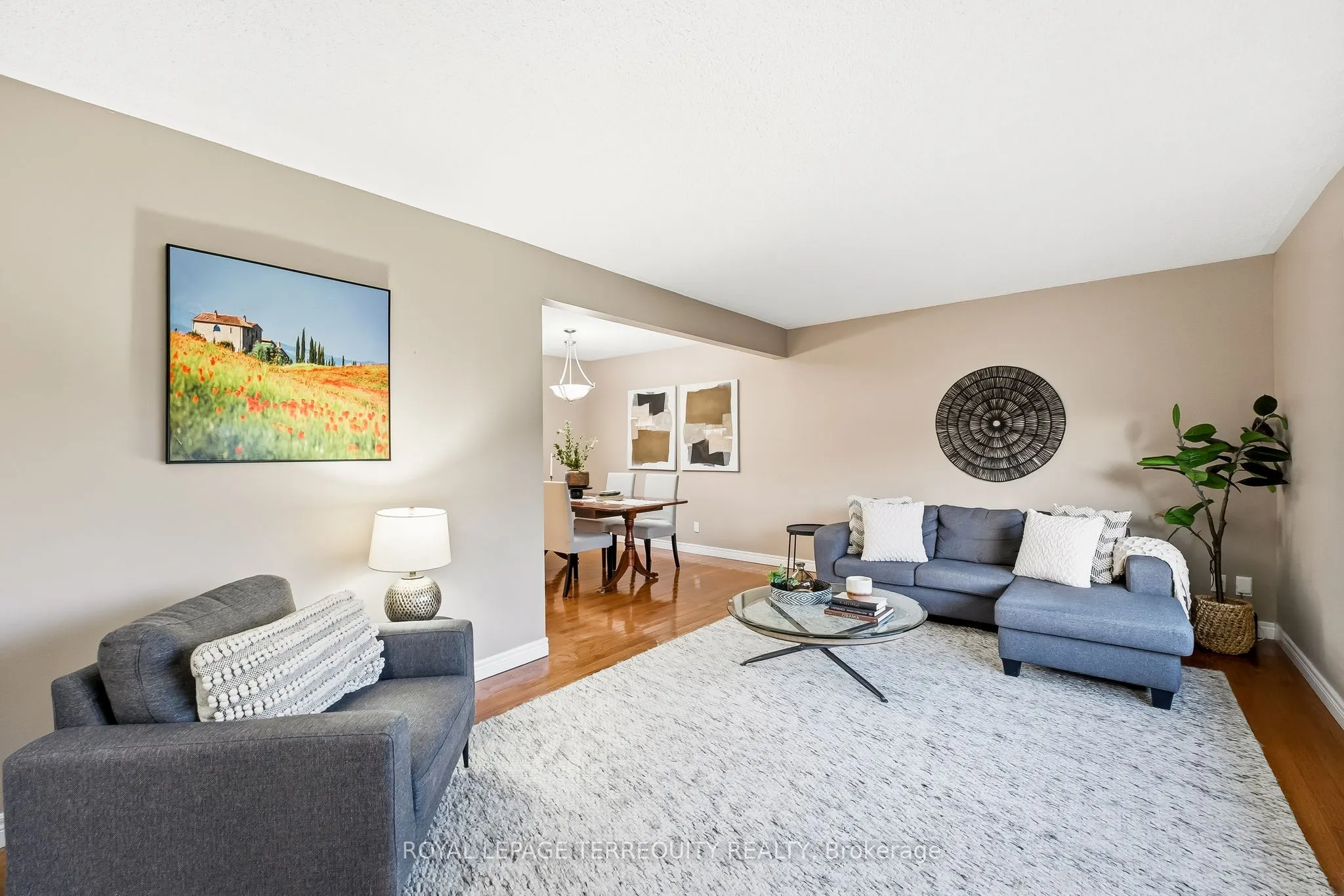 652 Spragge Crescent