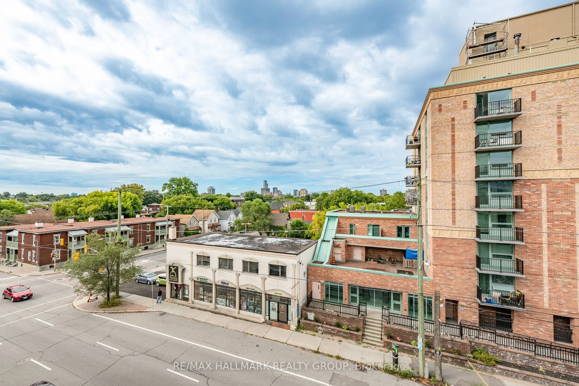 429 Kent Street, #103