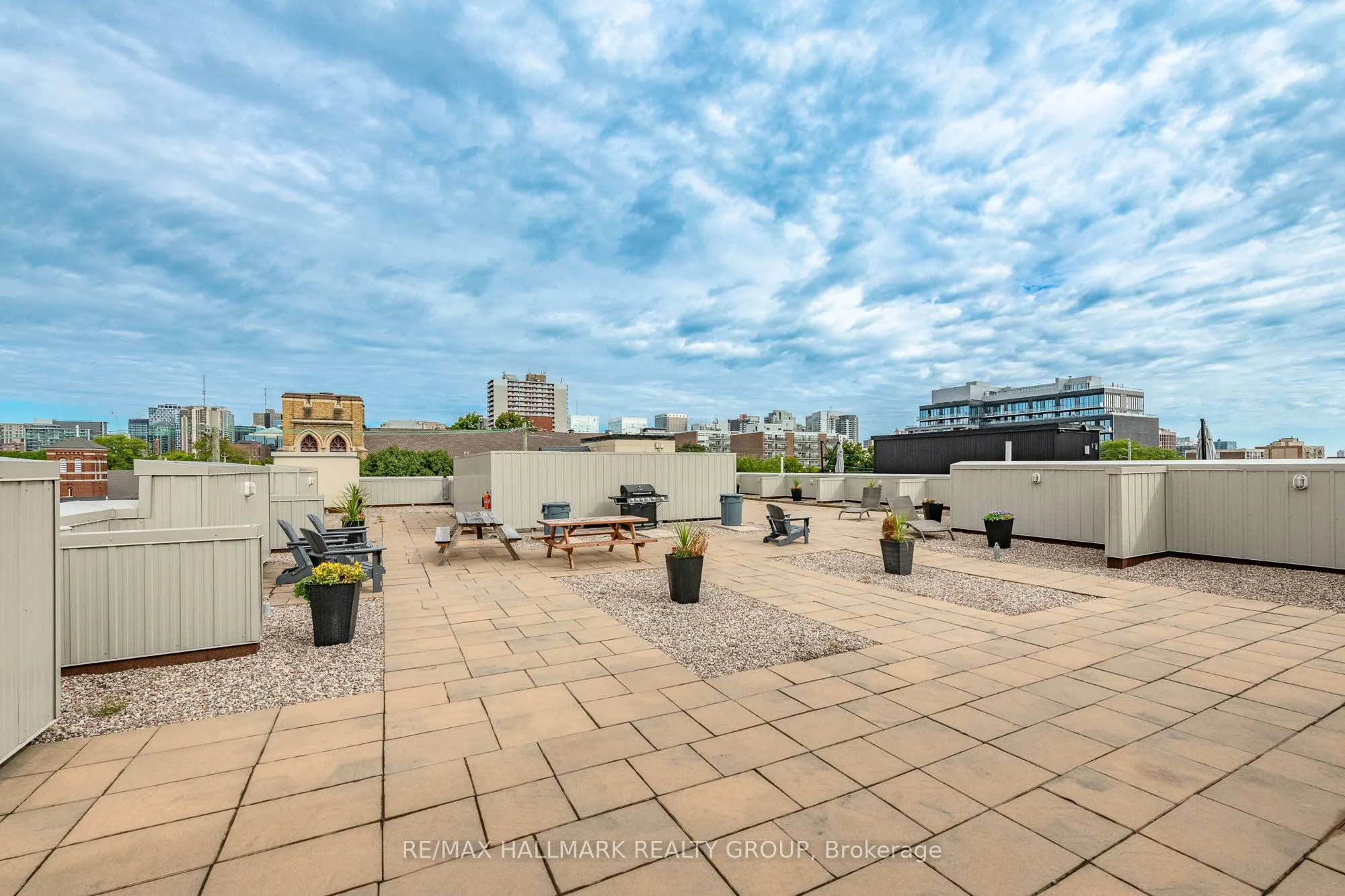 429 Kent Street, #103