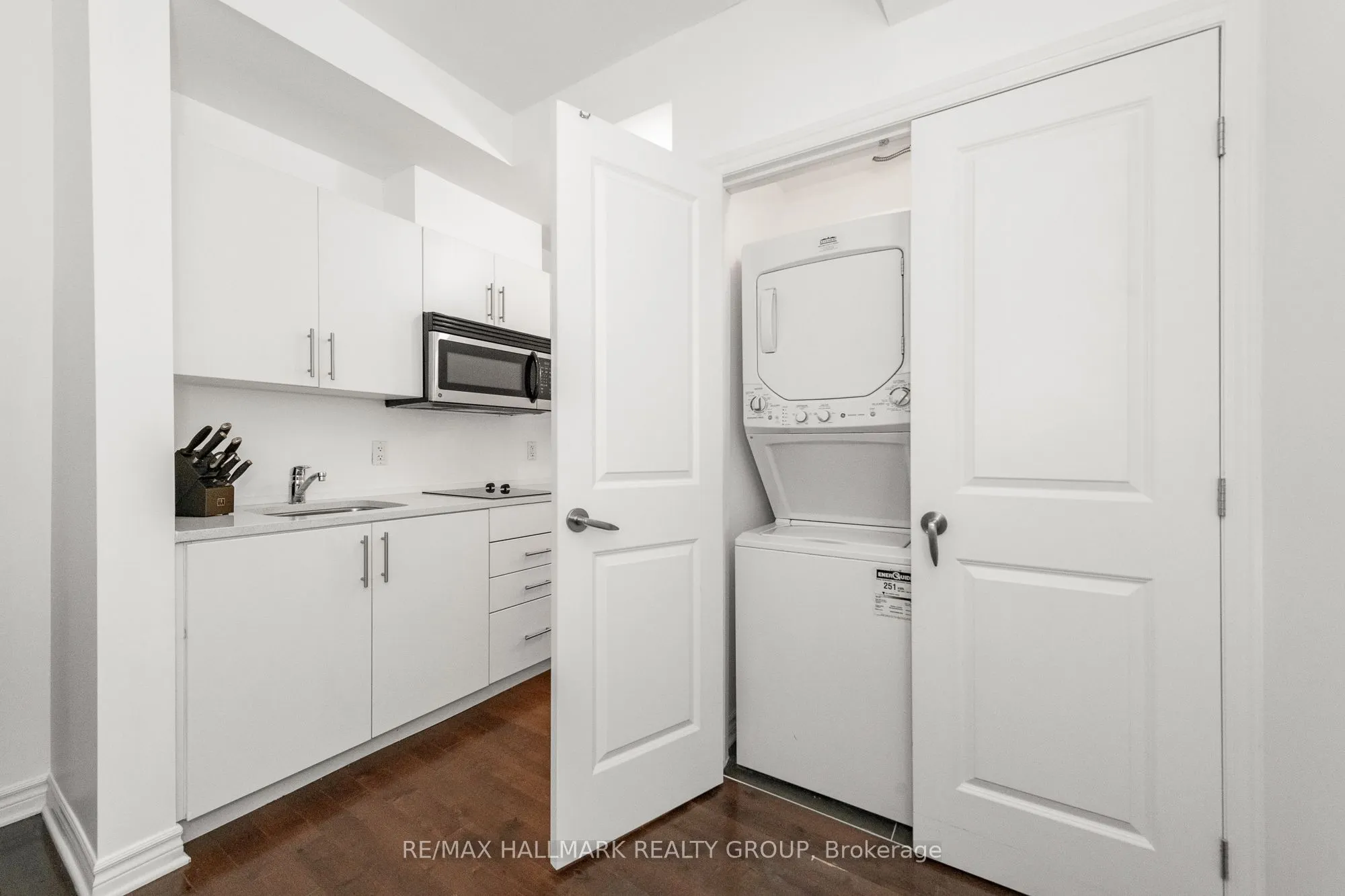 429 Kent Street, #103