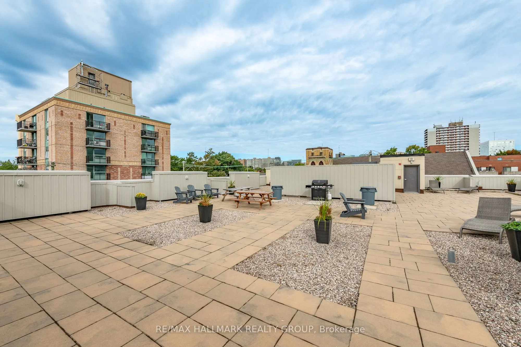 429 Kent Street, #103