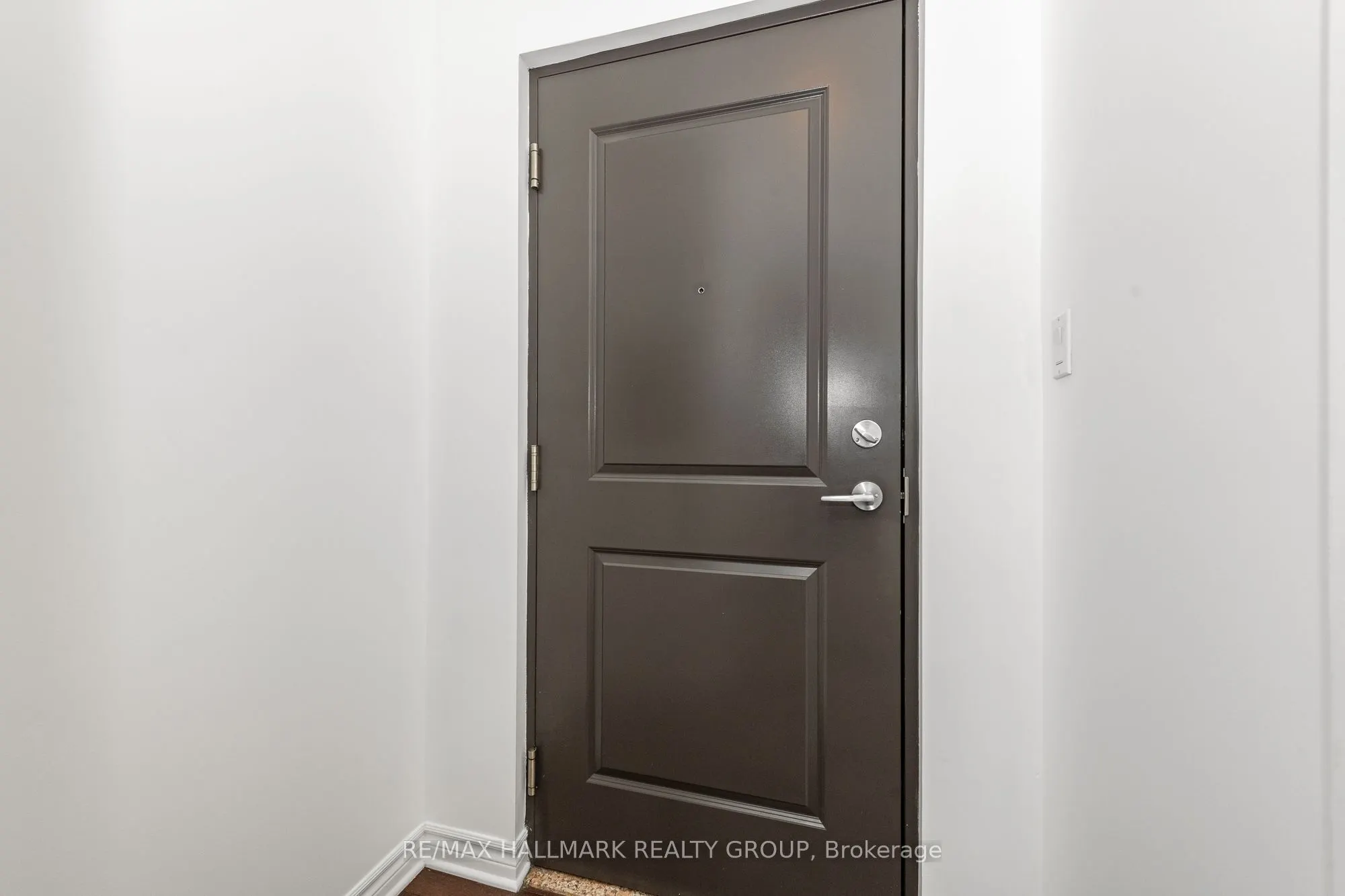 429 Kent Street, #103