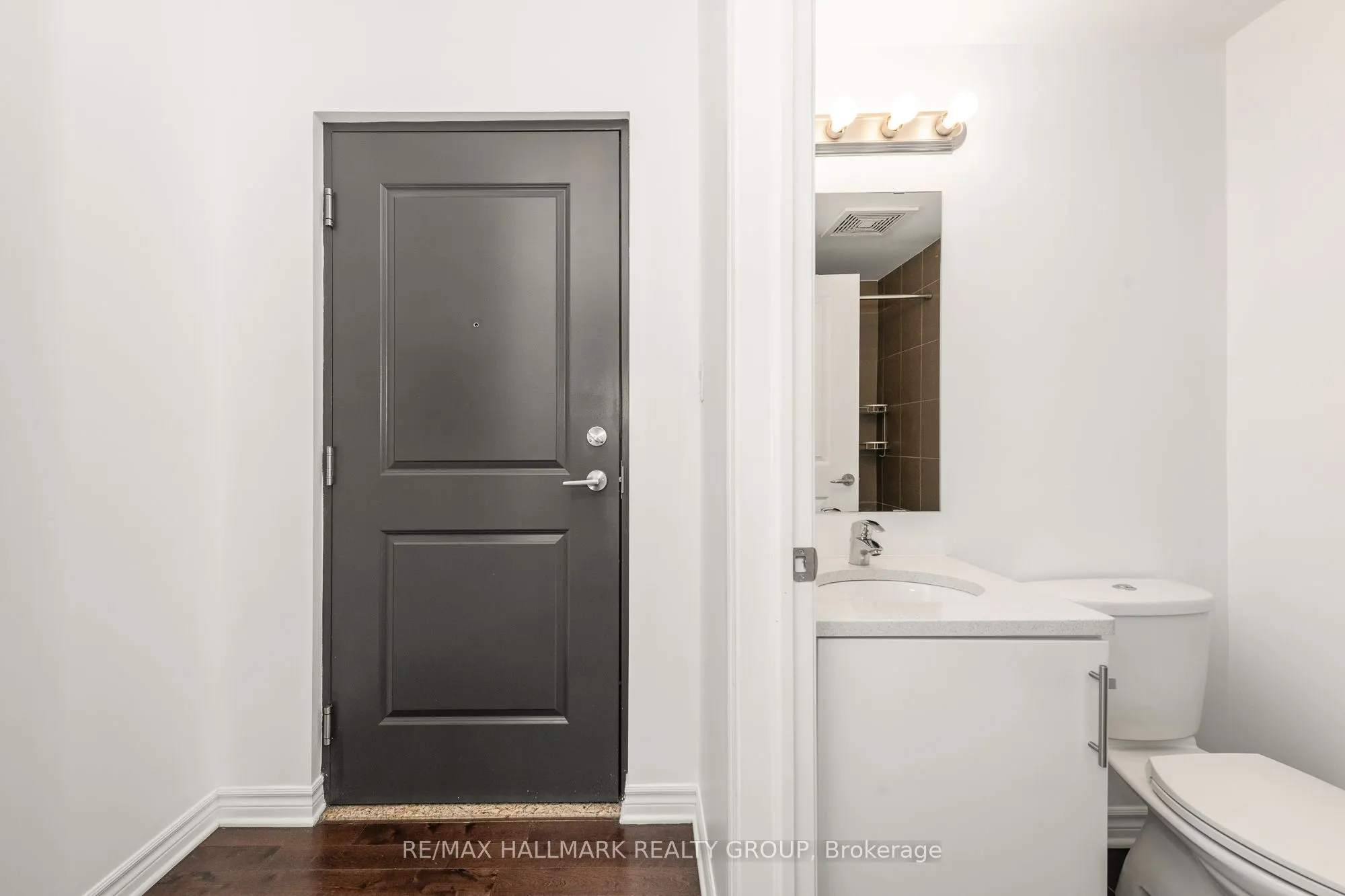 429 Kent Street, #103