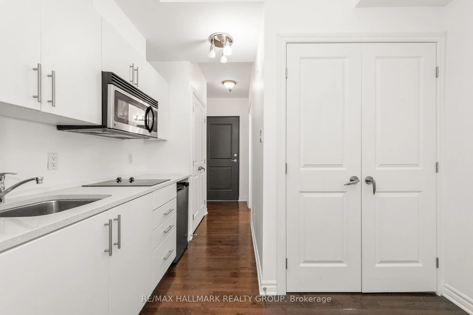 429 Kent Street, #103