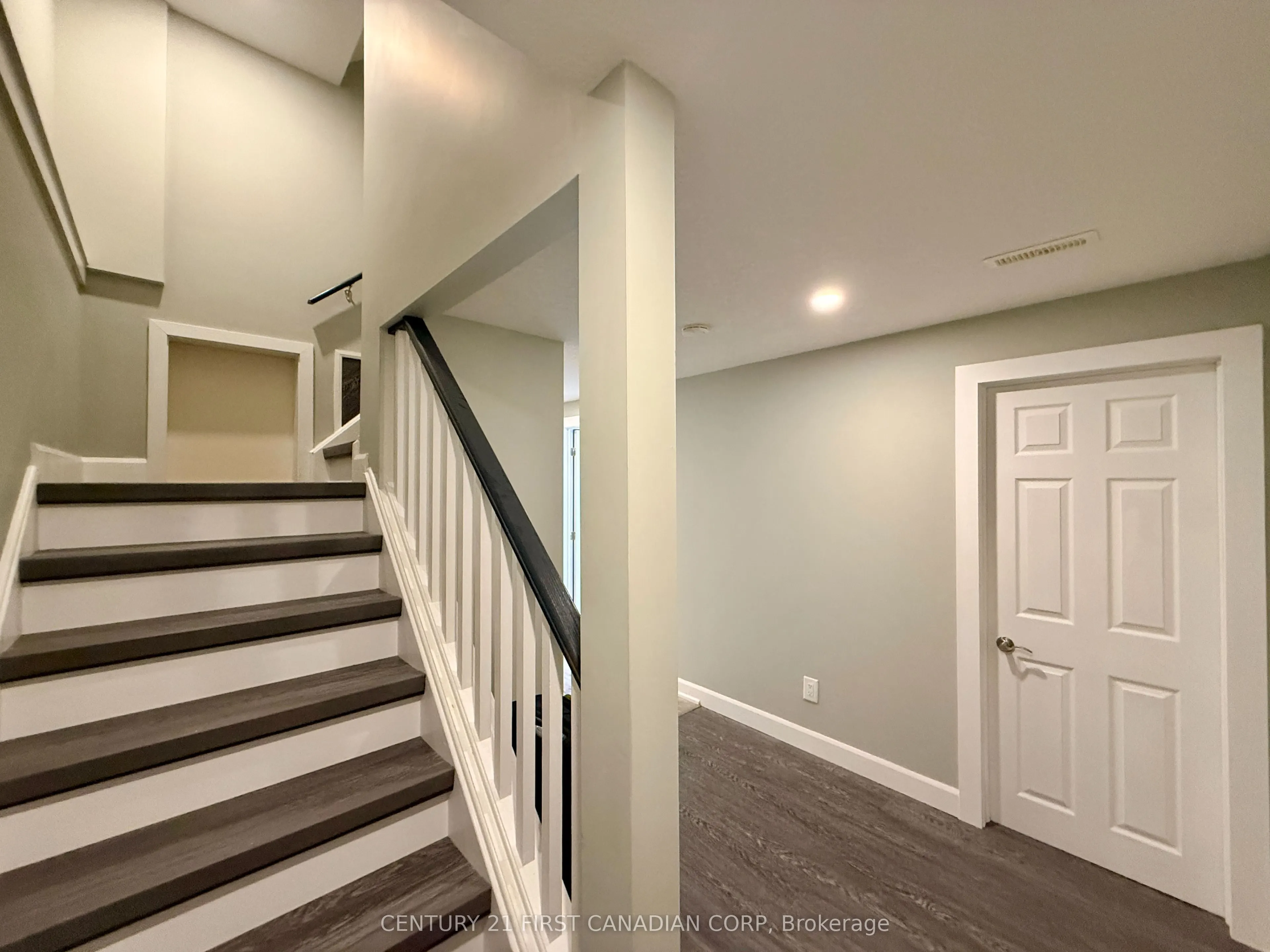 861 Oakcrossing Road