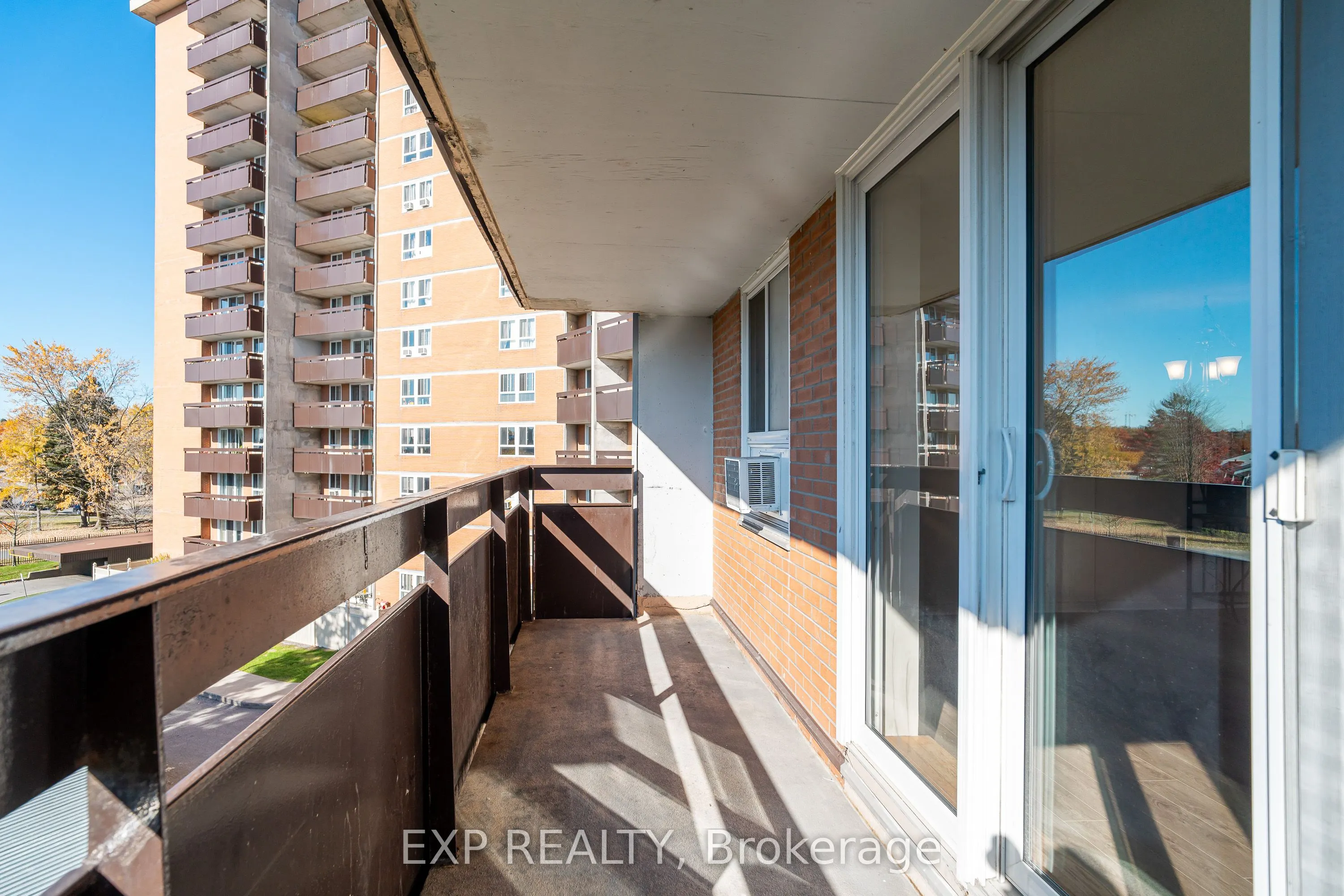 2000 Jasmine Crescent, #415