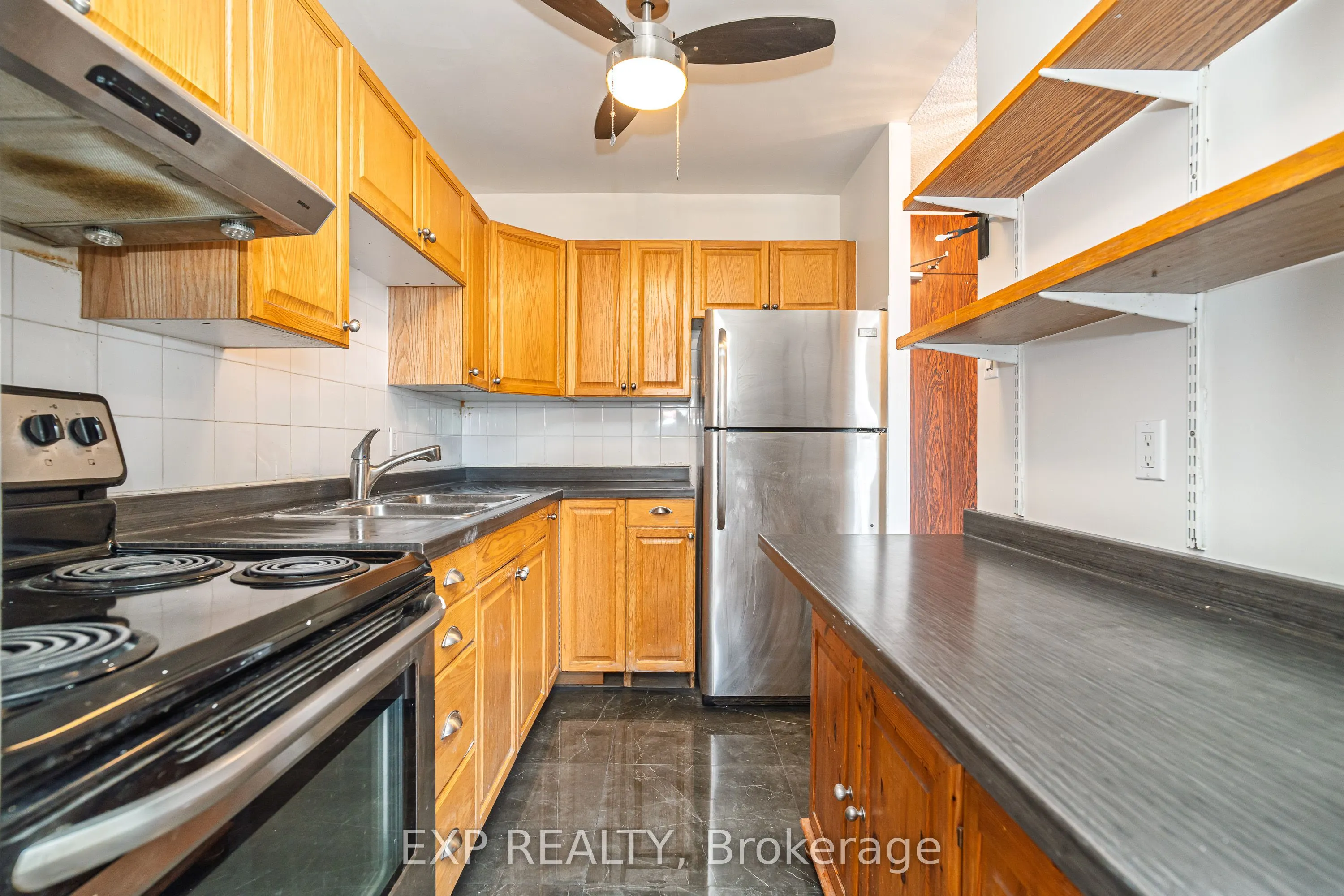 2000 Jasmine Crescent, #415