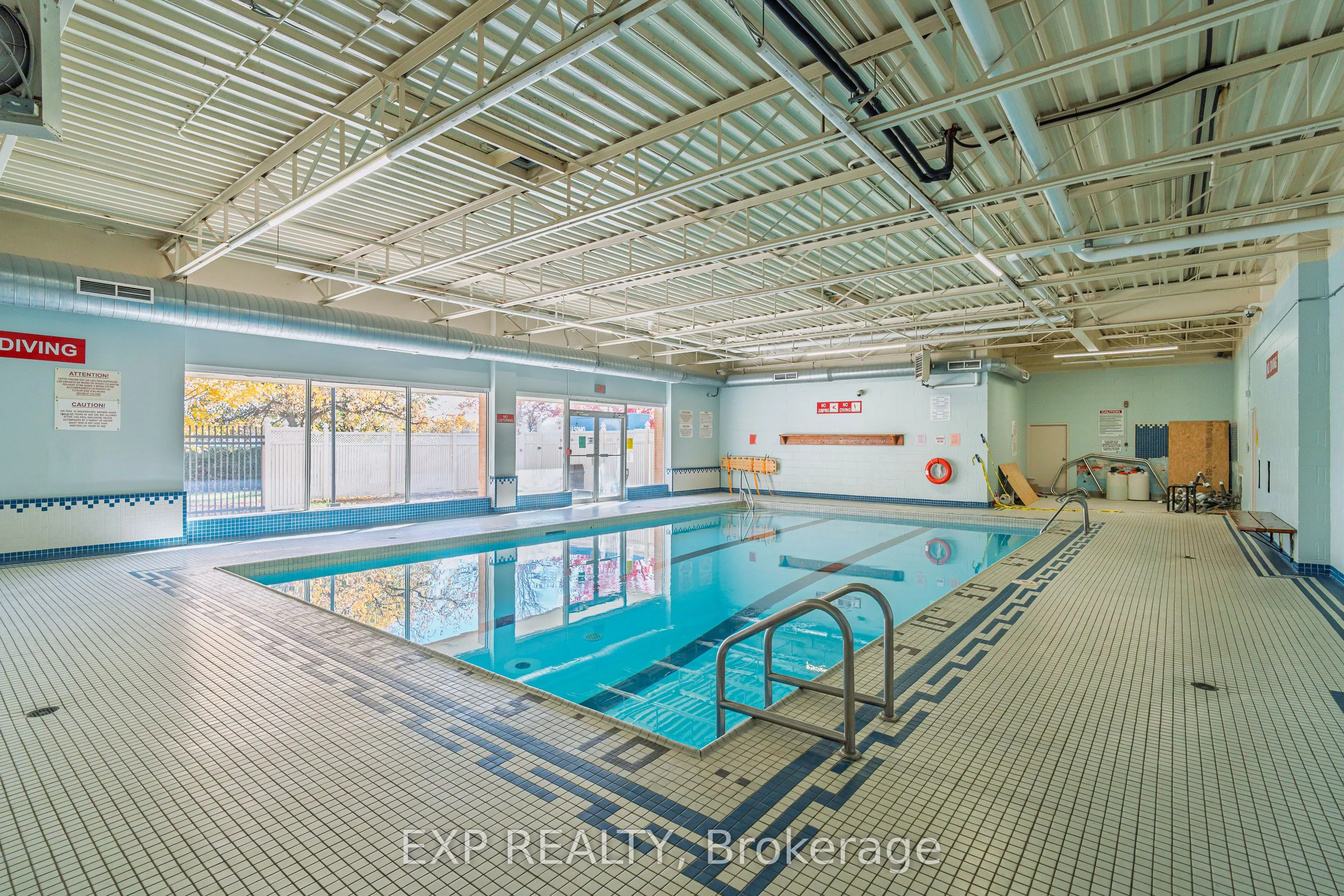 2000 Jasmine Crescent, #415