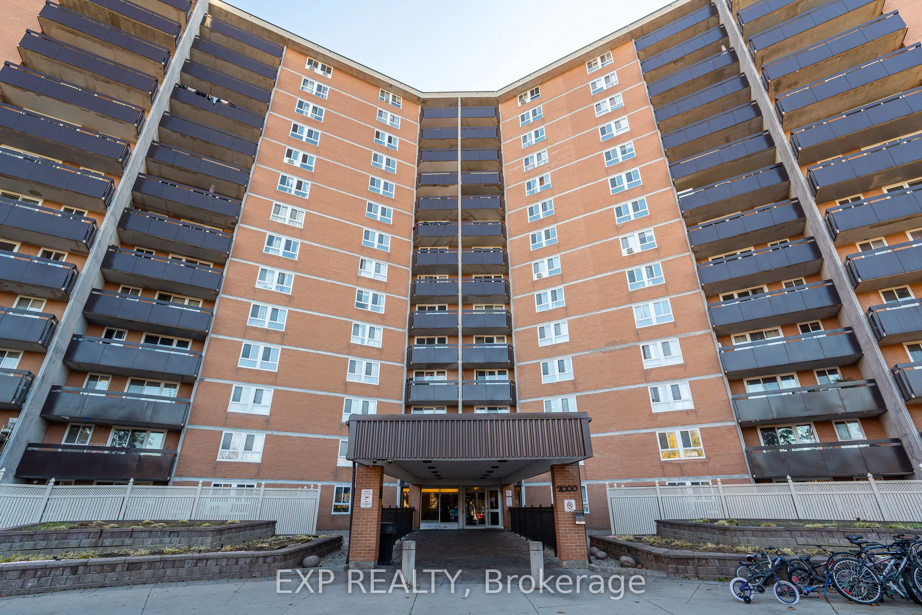 2000 Jasmine Crescent, #415