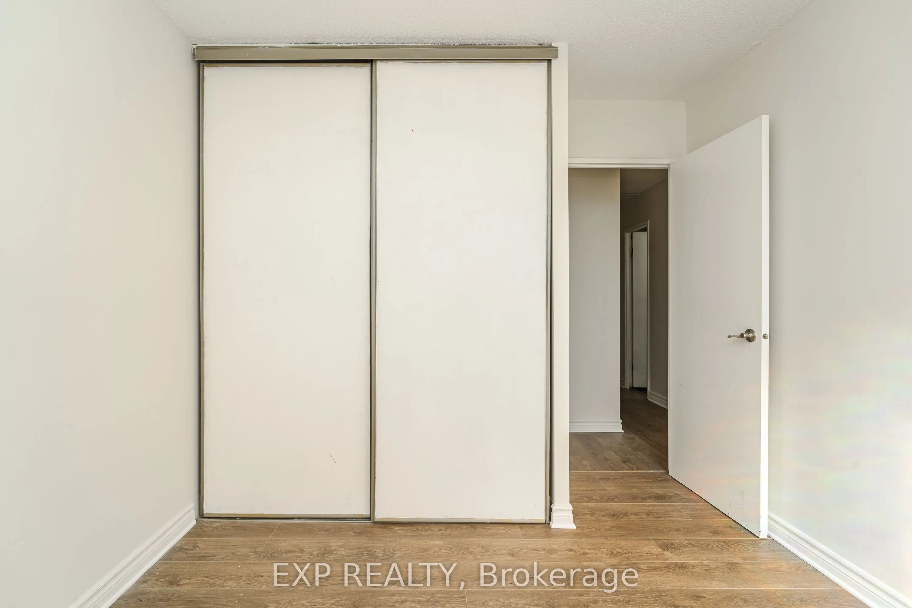 2000 Jasmine Crescent, #415