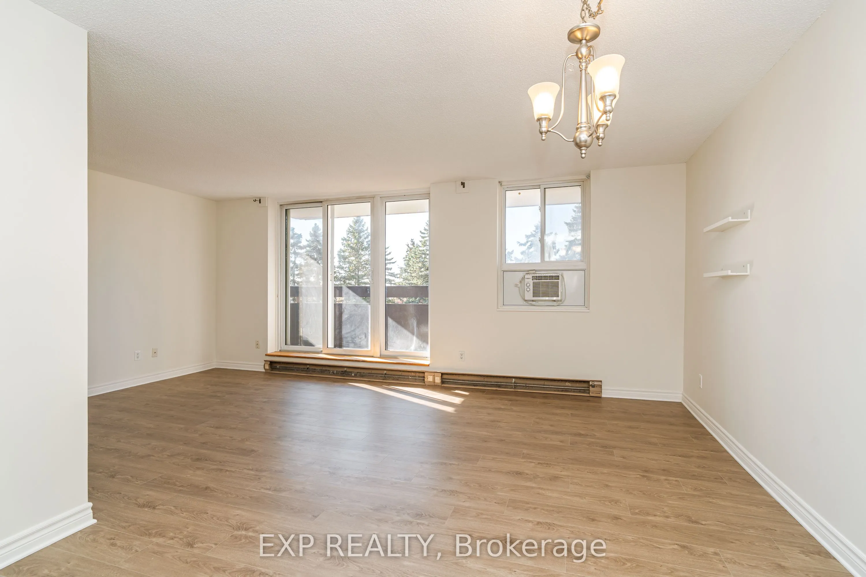 2000 Jasmine Crescent, #415