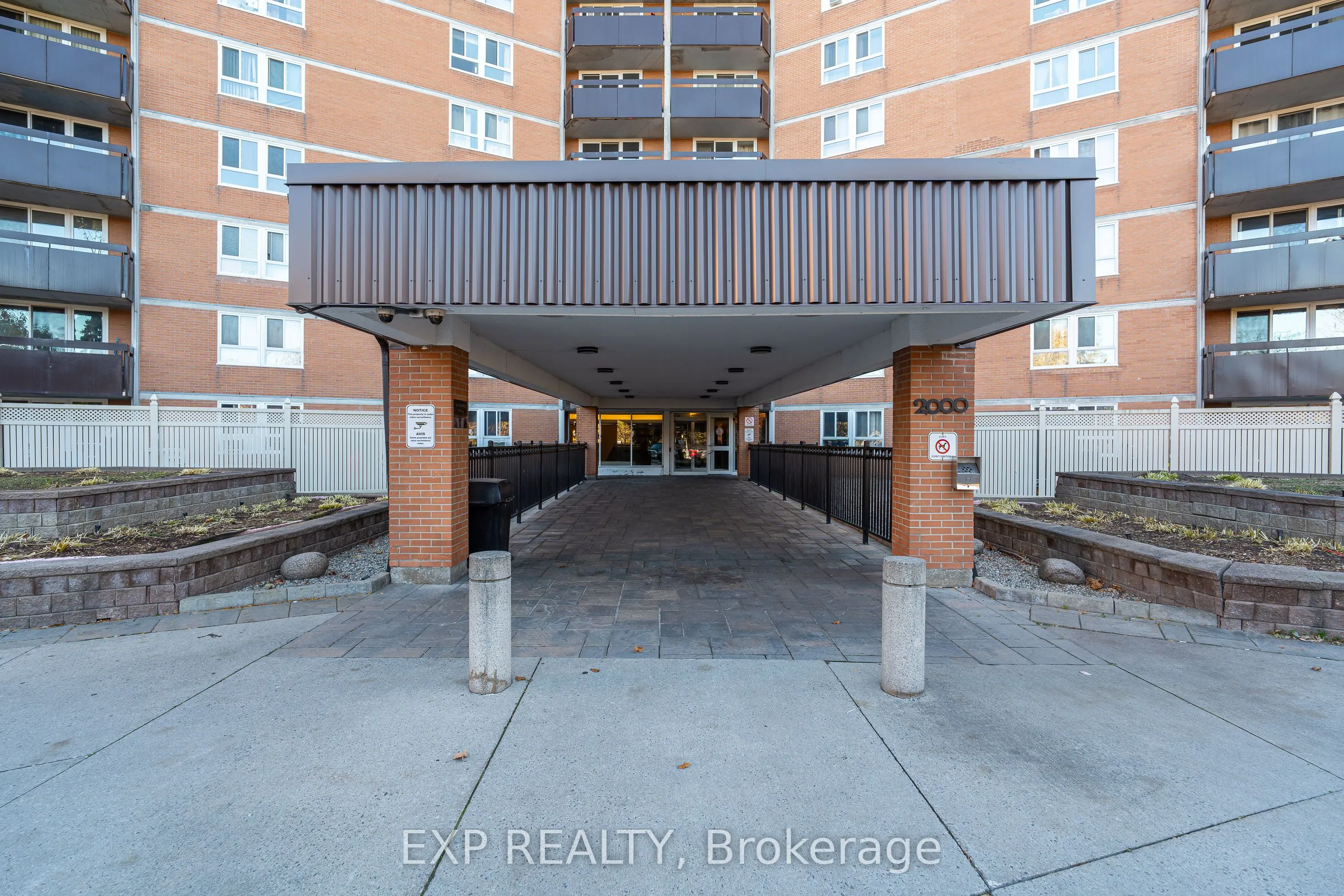 2000 Jasmine Crescent, #415