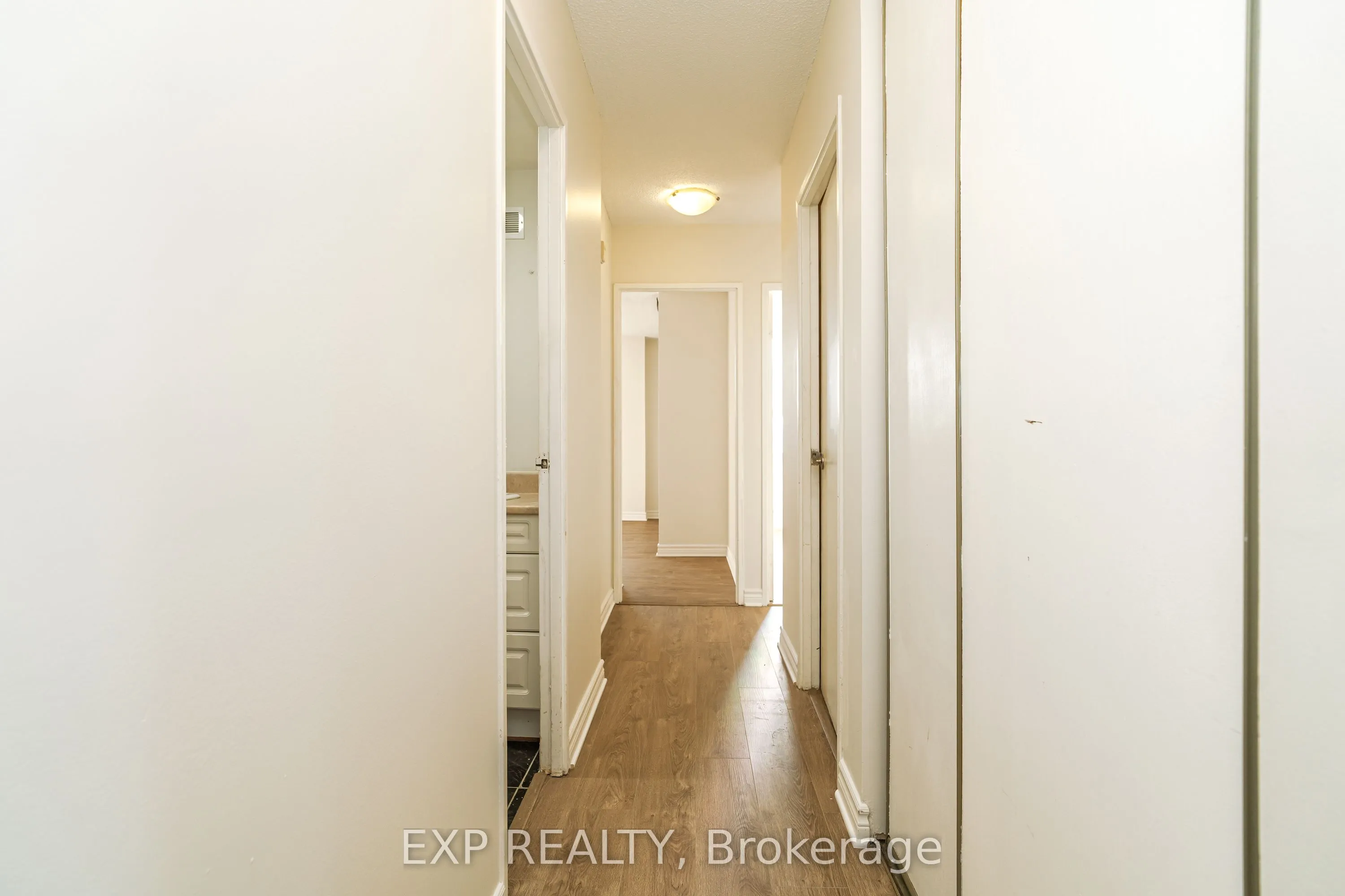 2000 Jasmine Crescent, #415