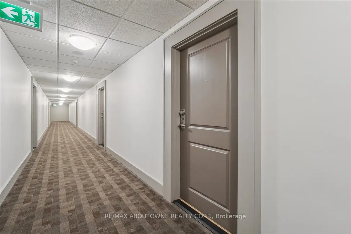 150 Wellington Street E, #405