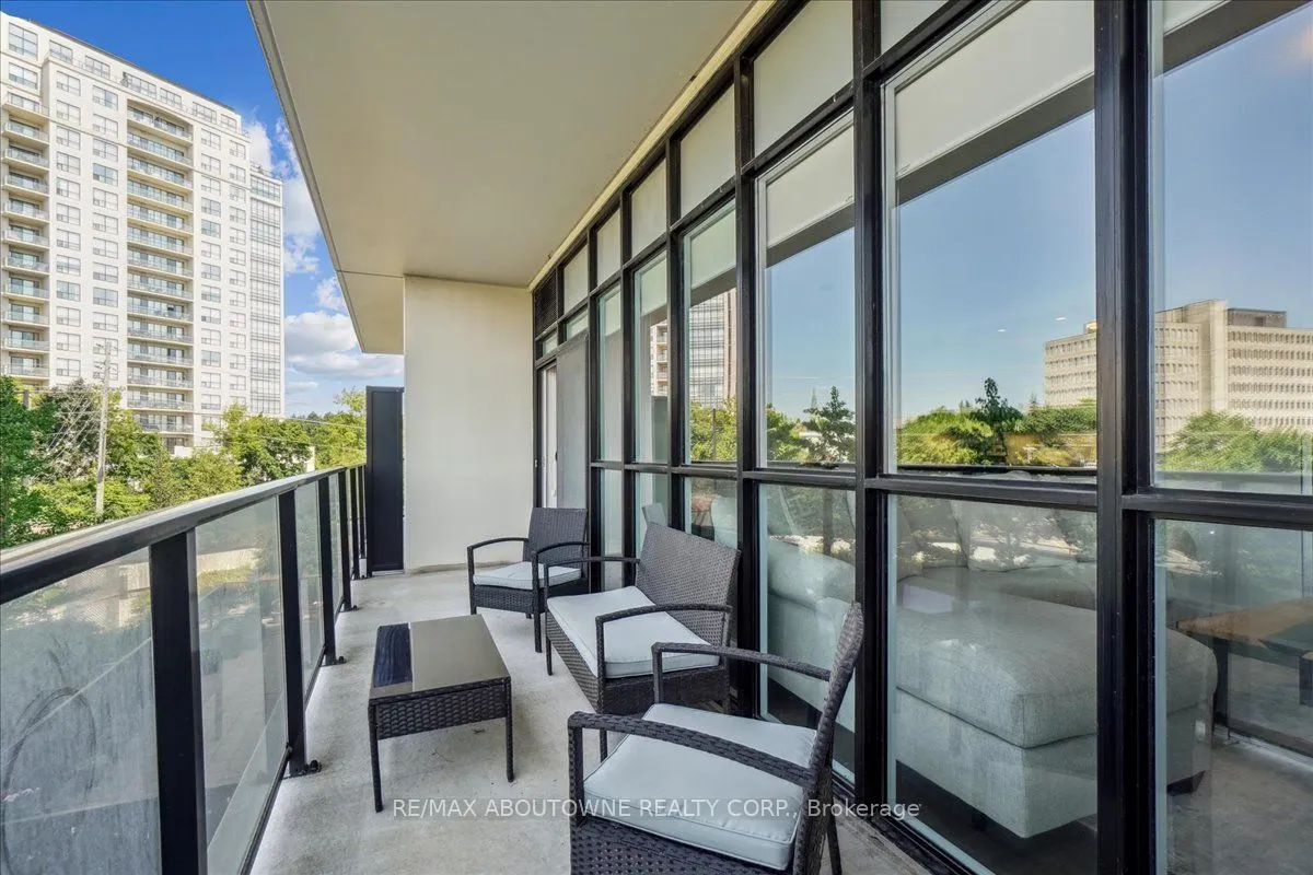 150 Wellington Street E, #405