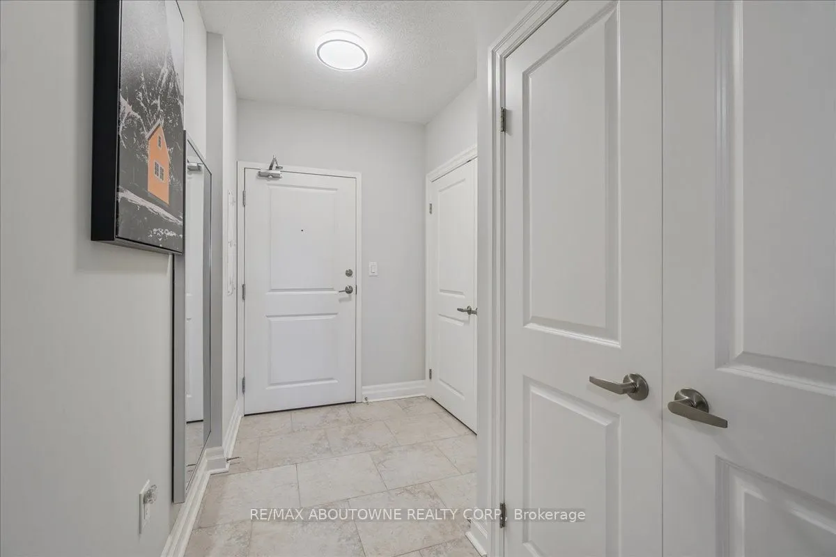 150 Wellington Street E, #405