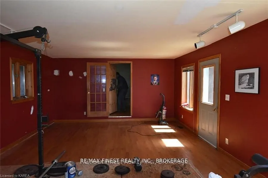 1146 Fourth Lake Road S