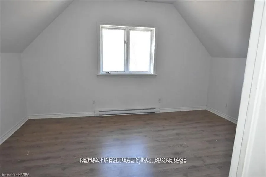 1146 Fourth Lake Road S