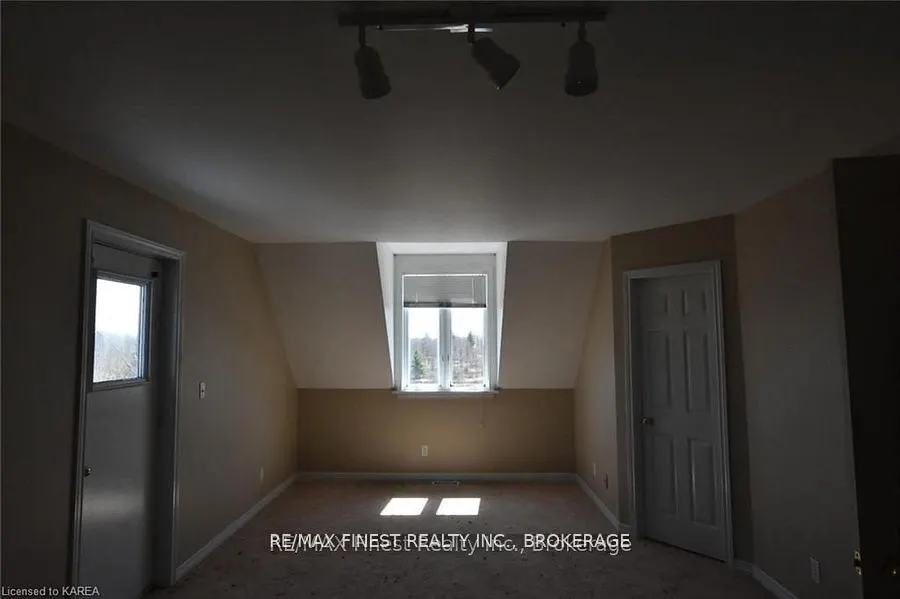 1146 Fourth Lake Road S