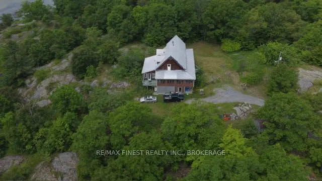 1146 Fourth Lake Road S