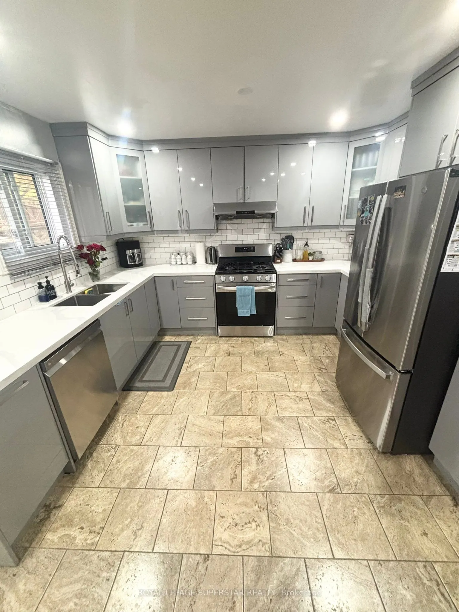 55 ASHLEY Crescent, #14