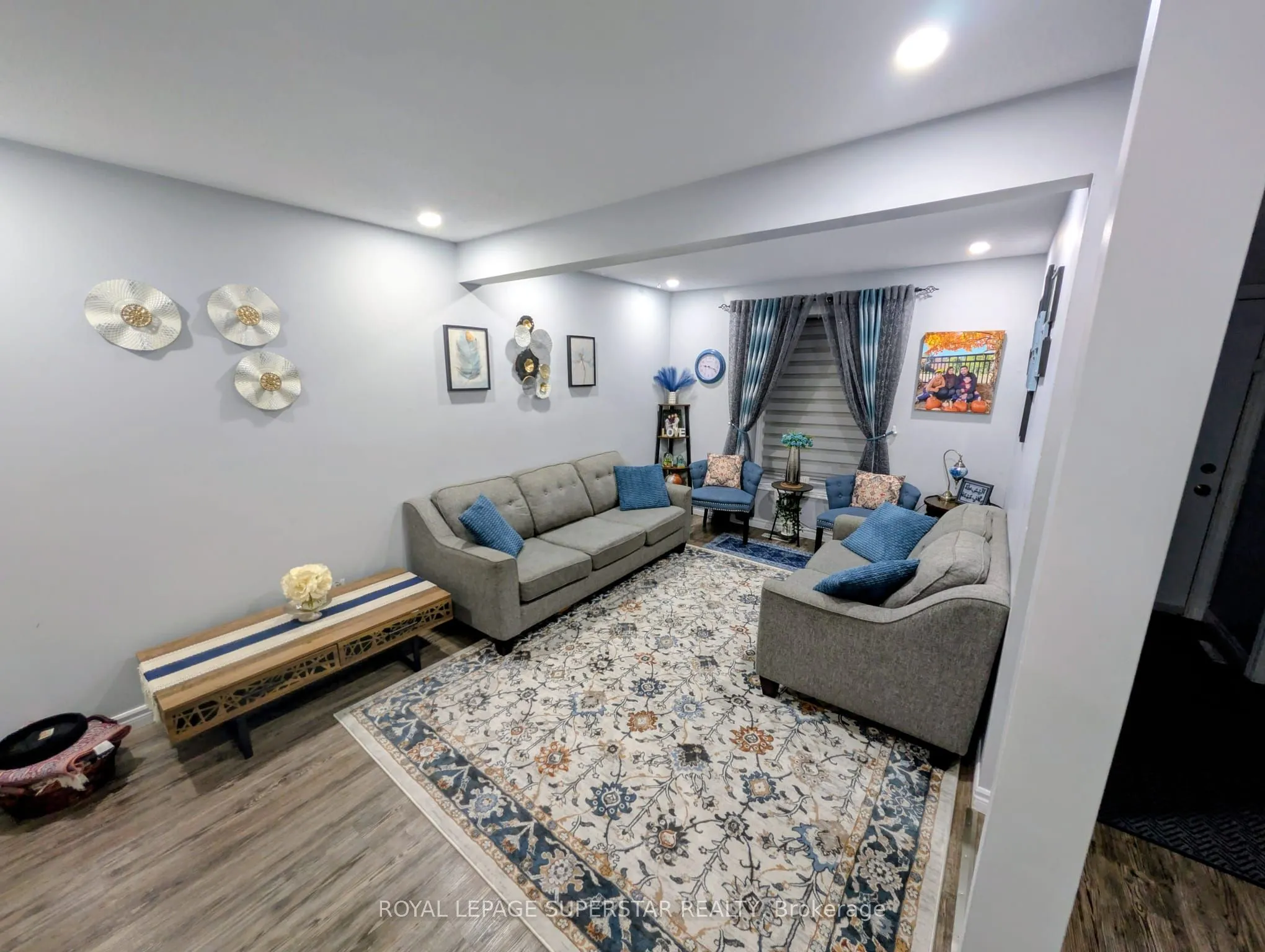 55 ASHLEY Crescent, #14