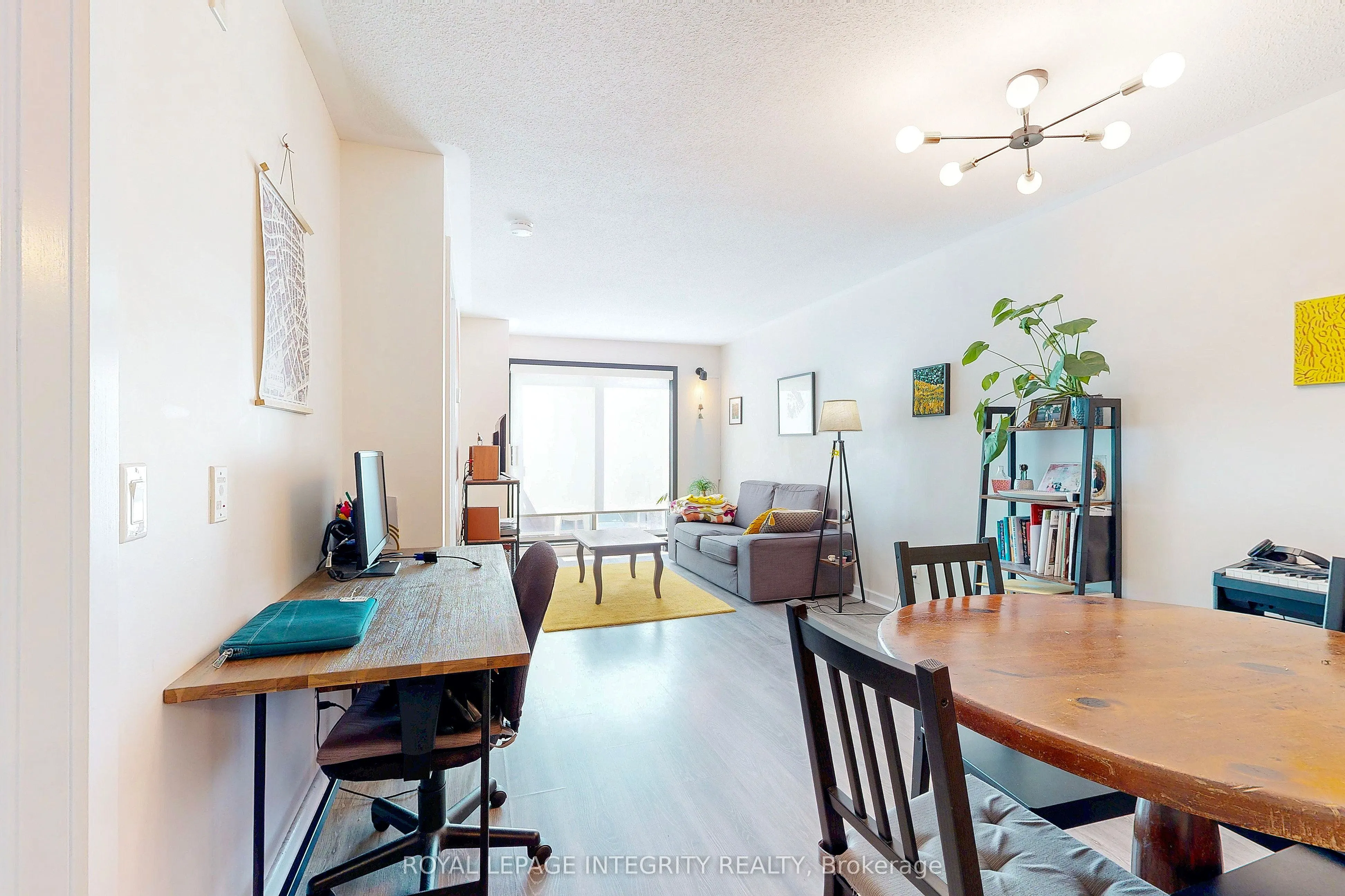 138 Somerset Street W, #203