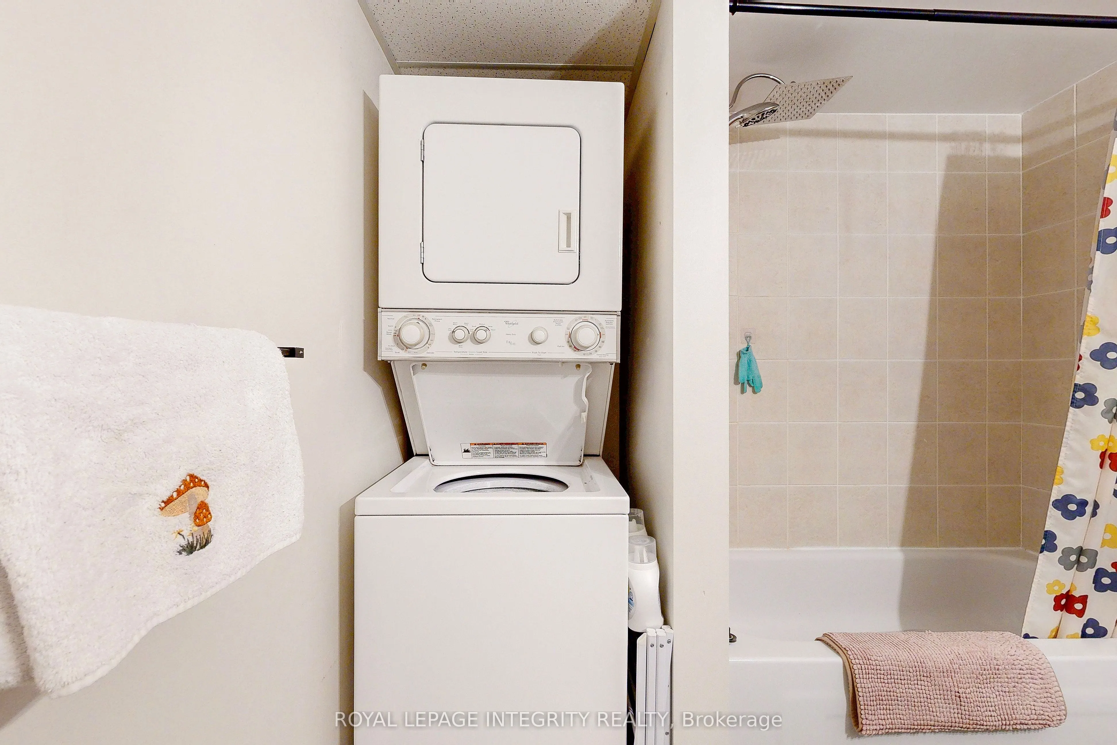 138 Somerset Street W, #203