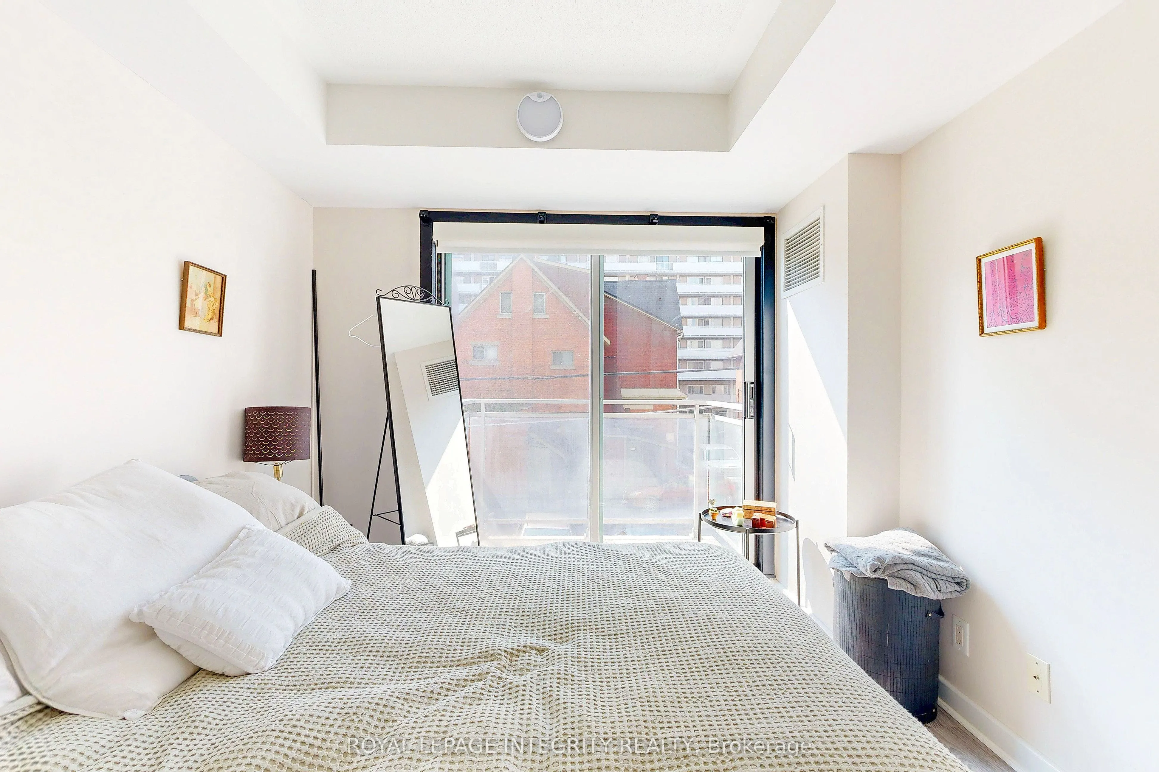 138 Somerset Street W, #203