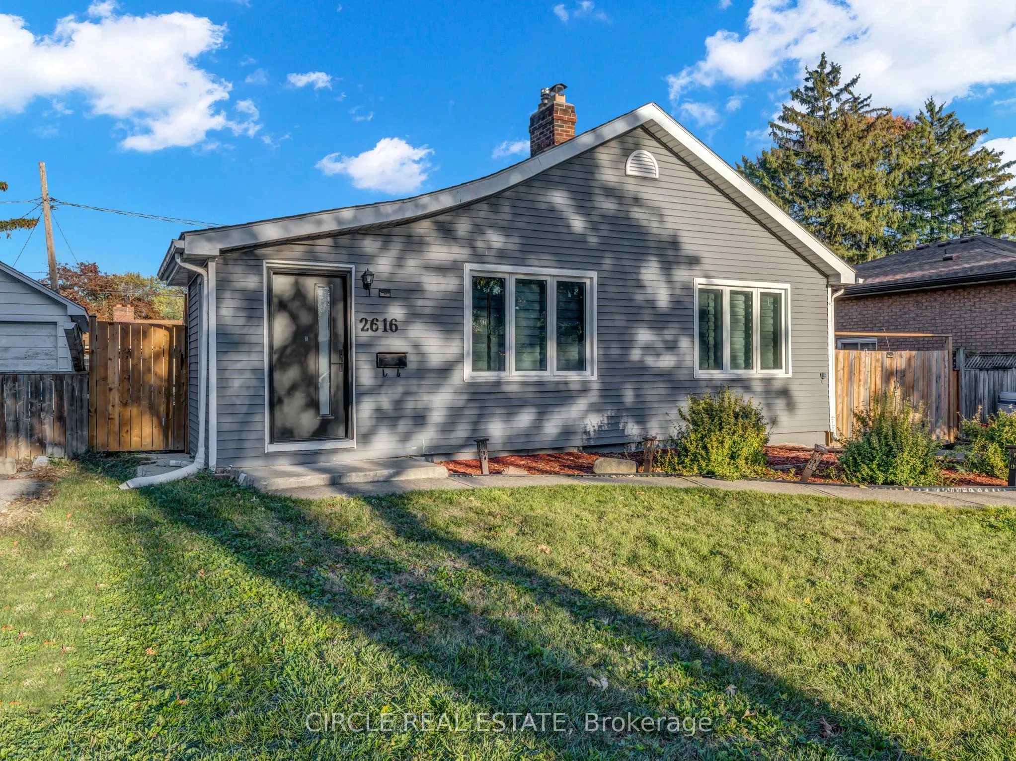2616 Tourangeau Road