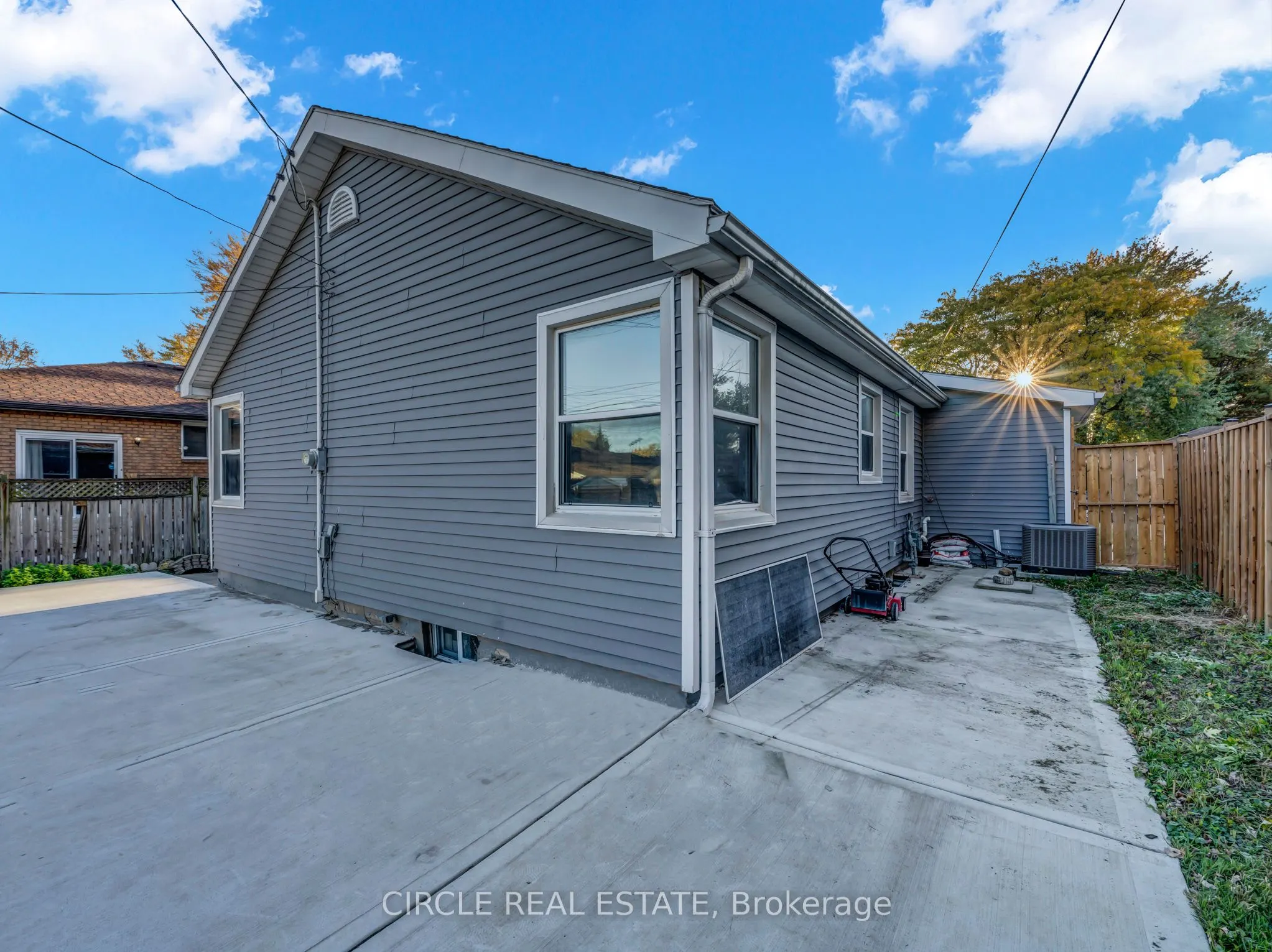 2616 Tourangeau Road