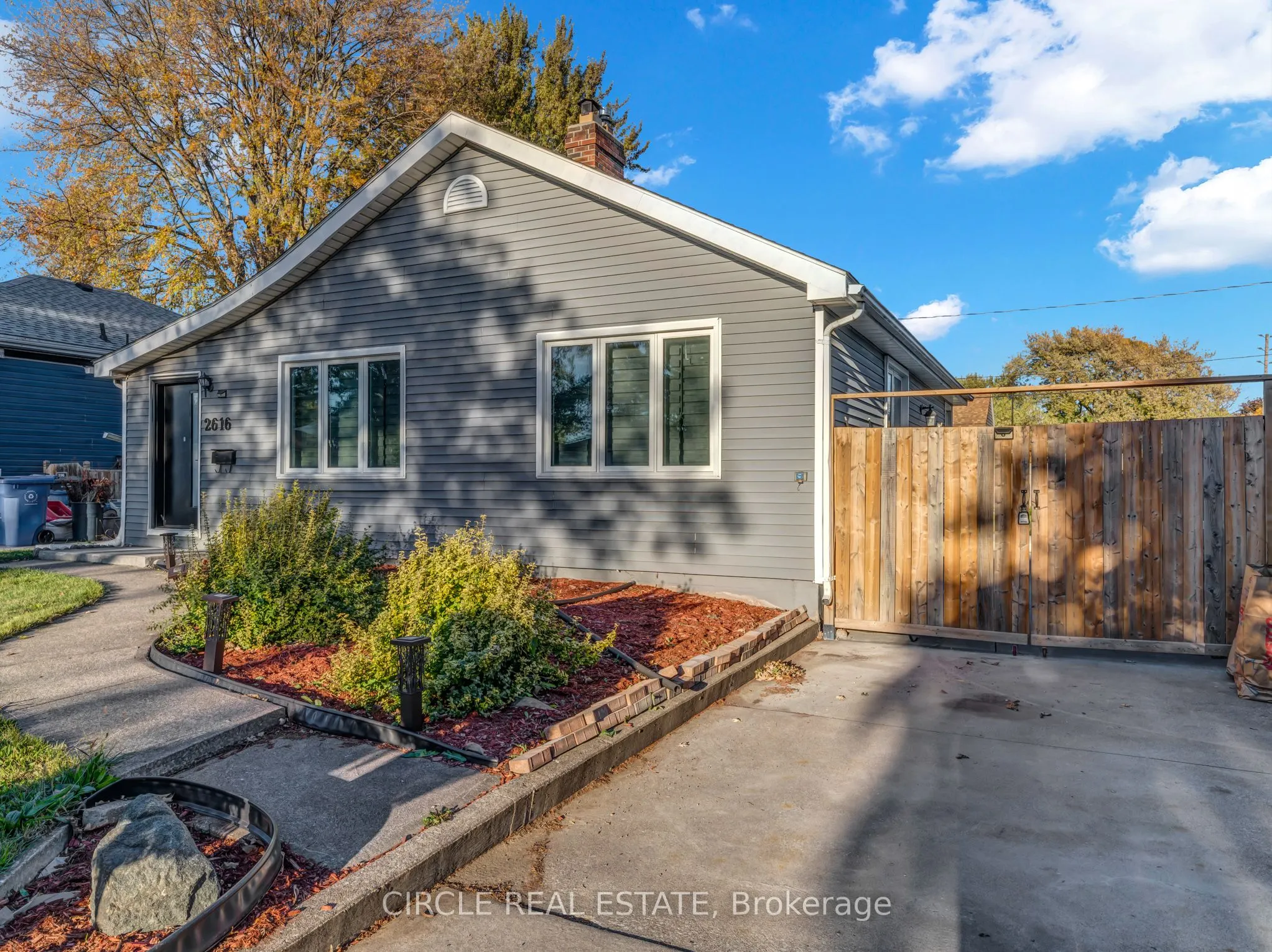 2616 Tourangeau Road