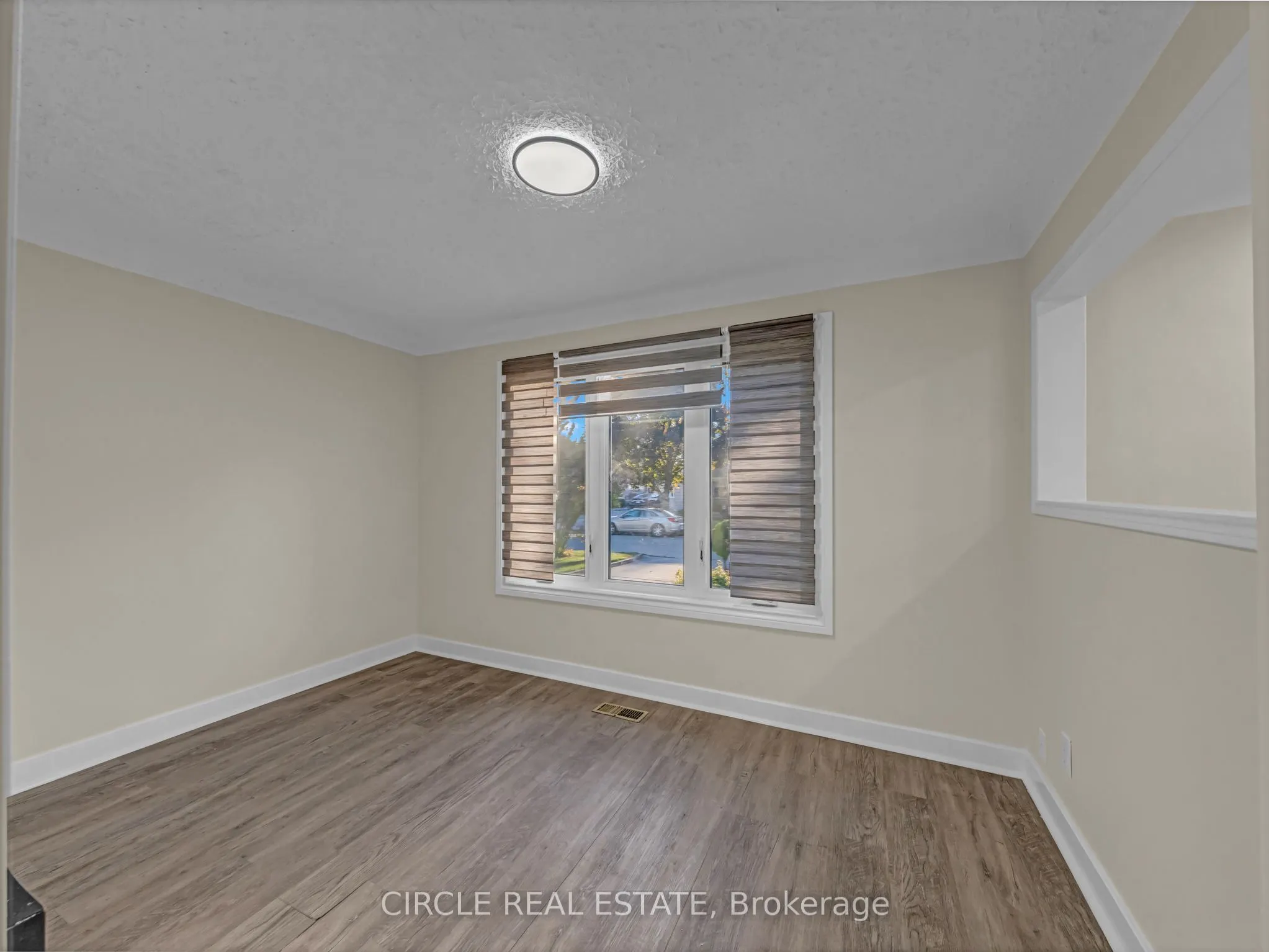 2616 Tourangeau Road