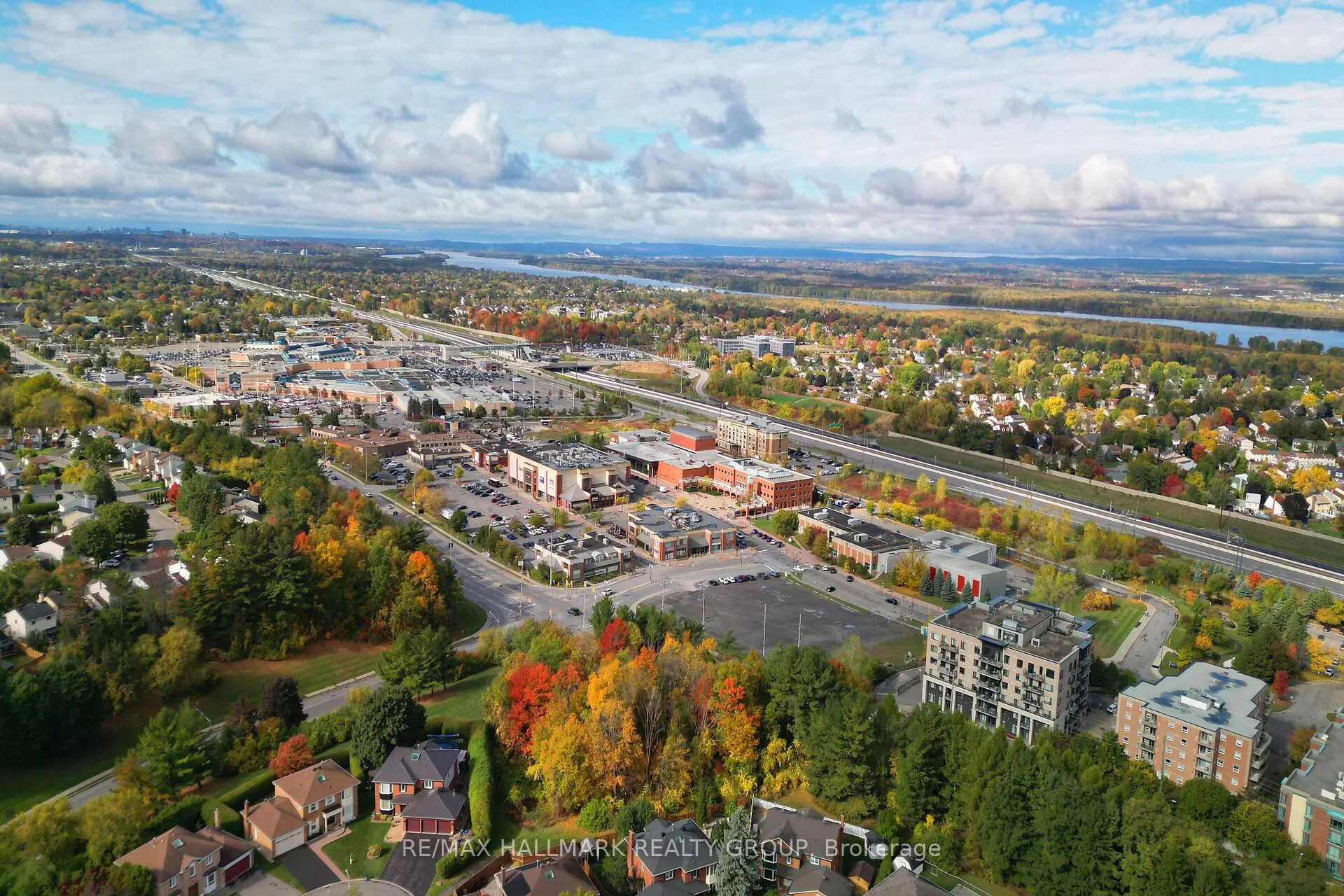 1415 Caravel Crescent