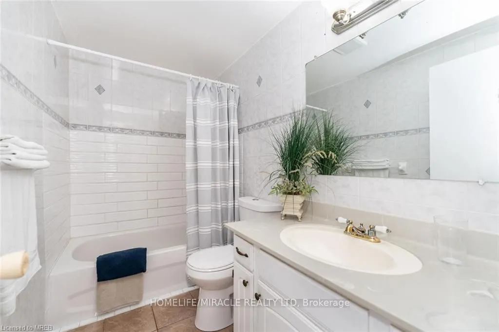 1775 Culver Drive, #164