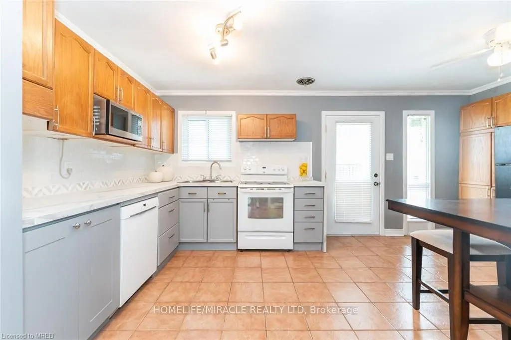 1775 Culver Drive, #164