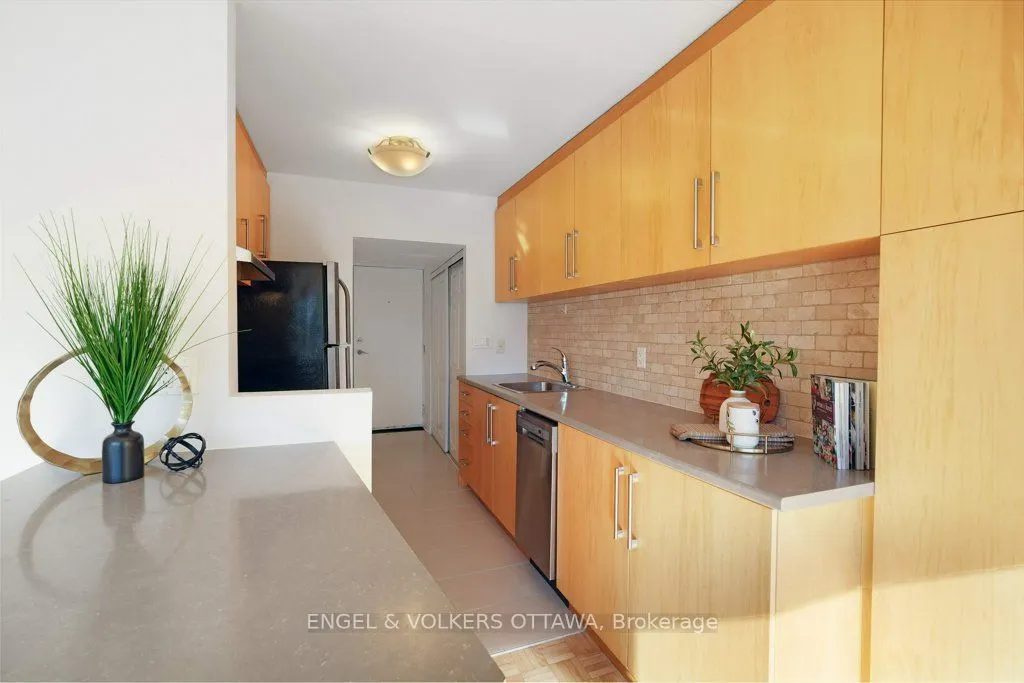 12 Corkstown Road, #216