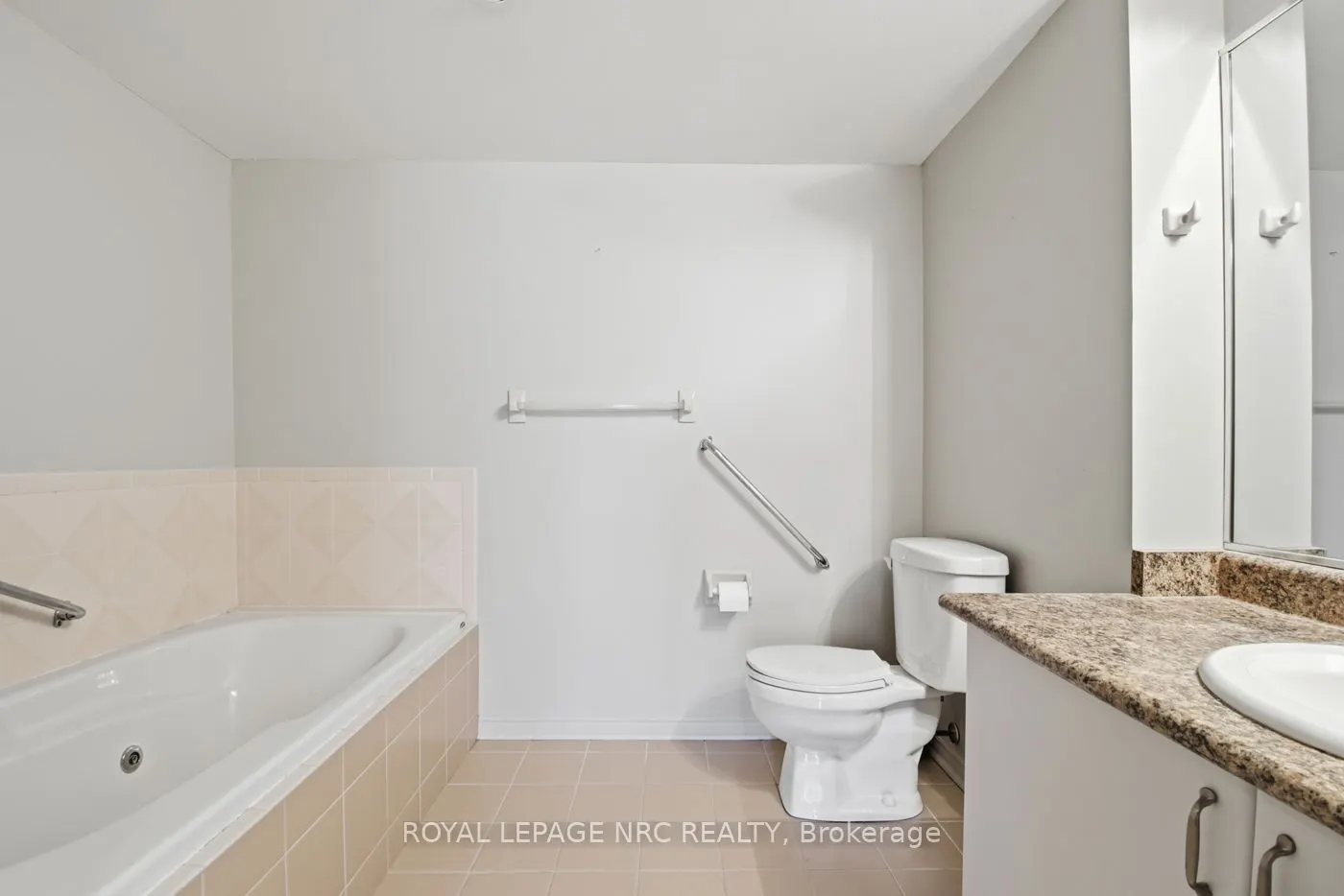 3 Towering Hts Boulevard, #102