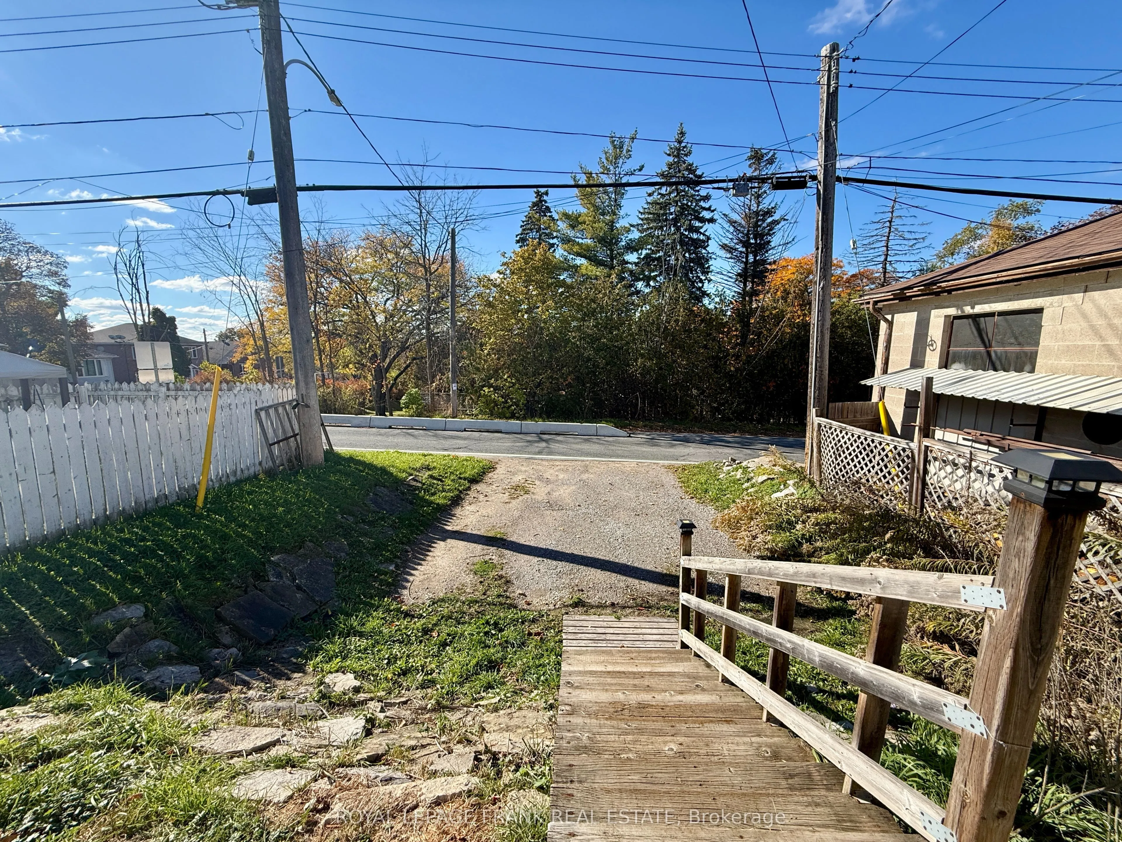 1201 Kenneth Avenue, #Main Floor