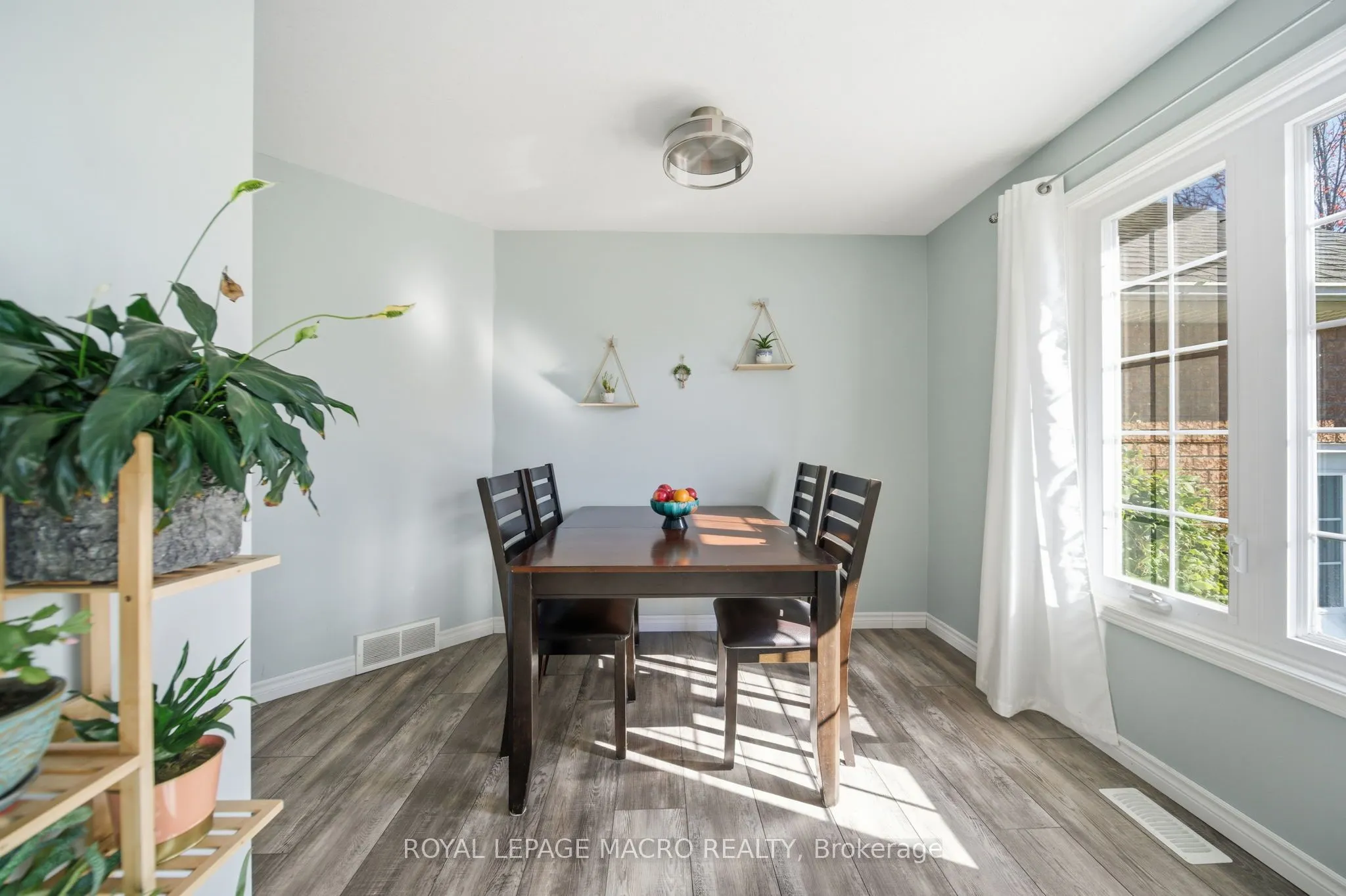 15 Anderson Crescent